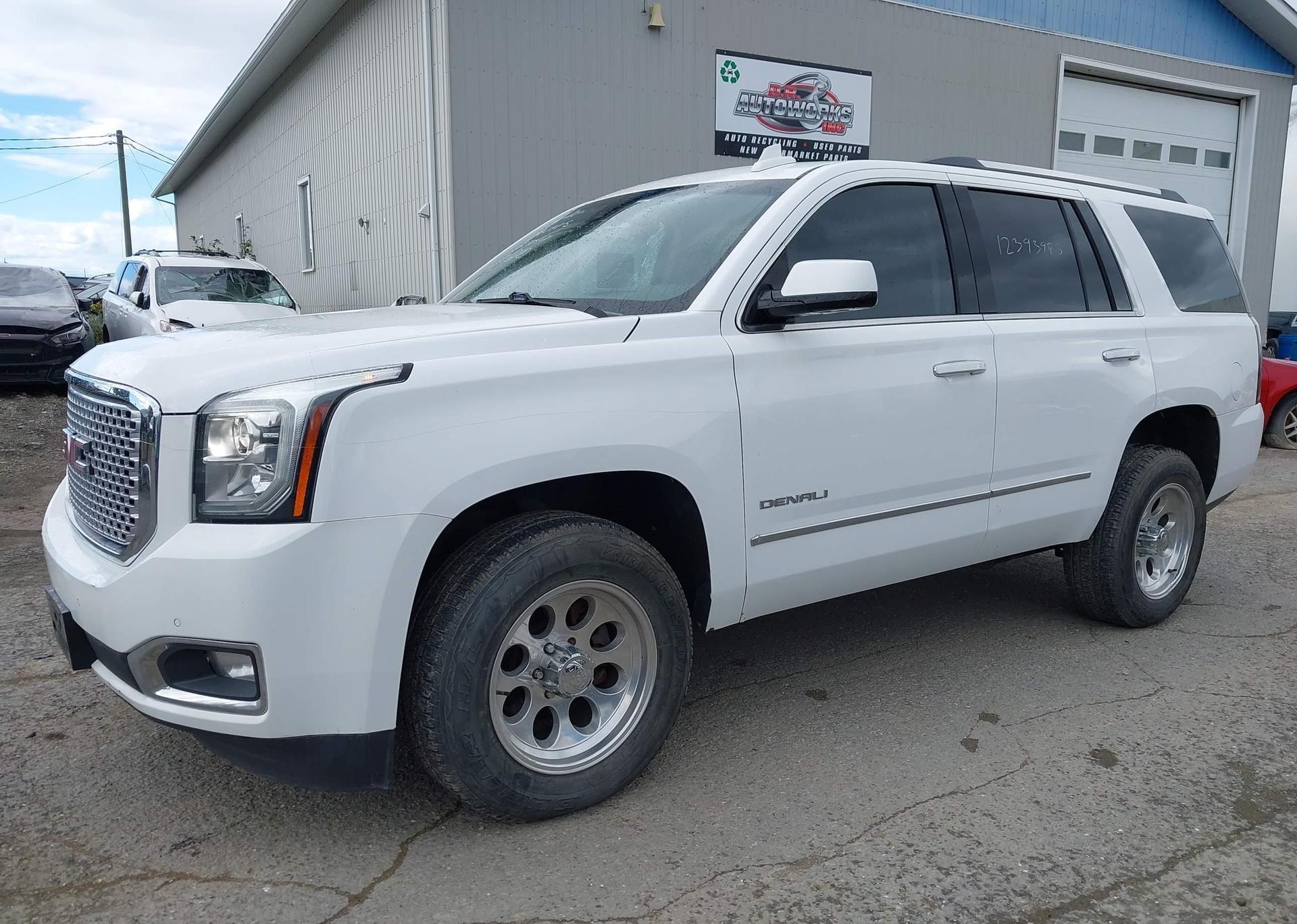 2017 GMC YUKON DENALI