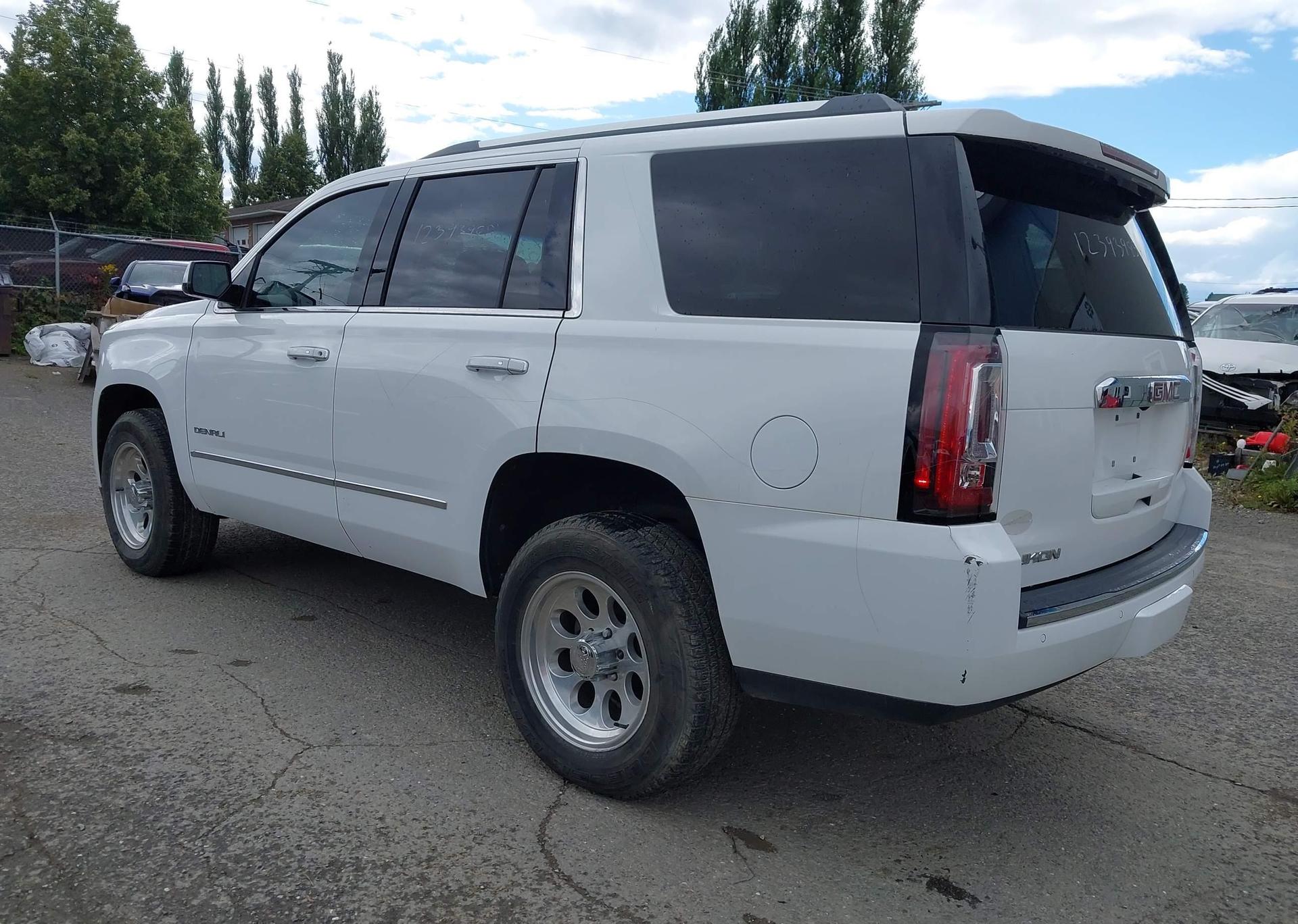 2017 GMC YUKON DENALI