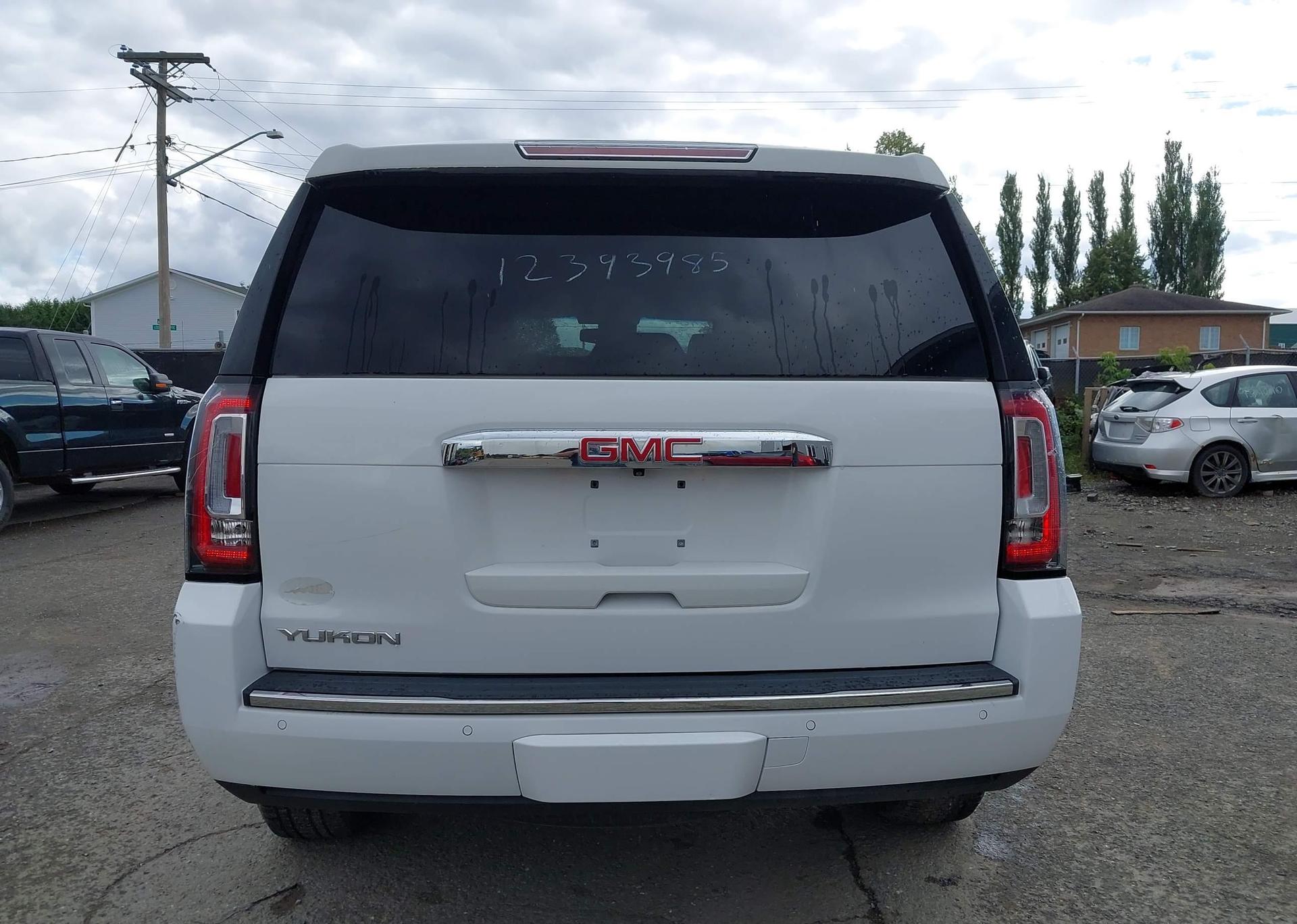 2017 GMC YUKON DENALI