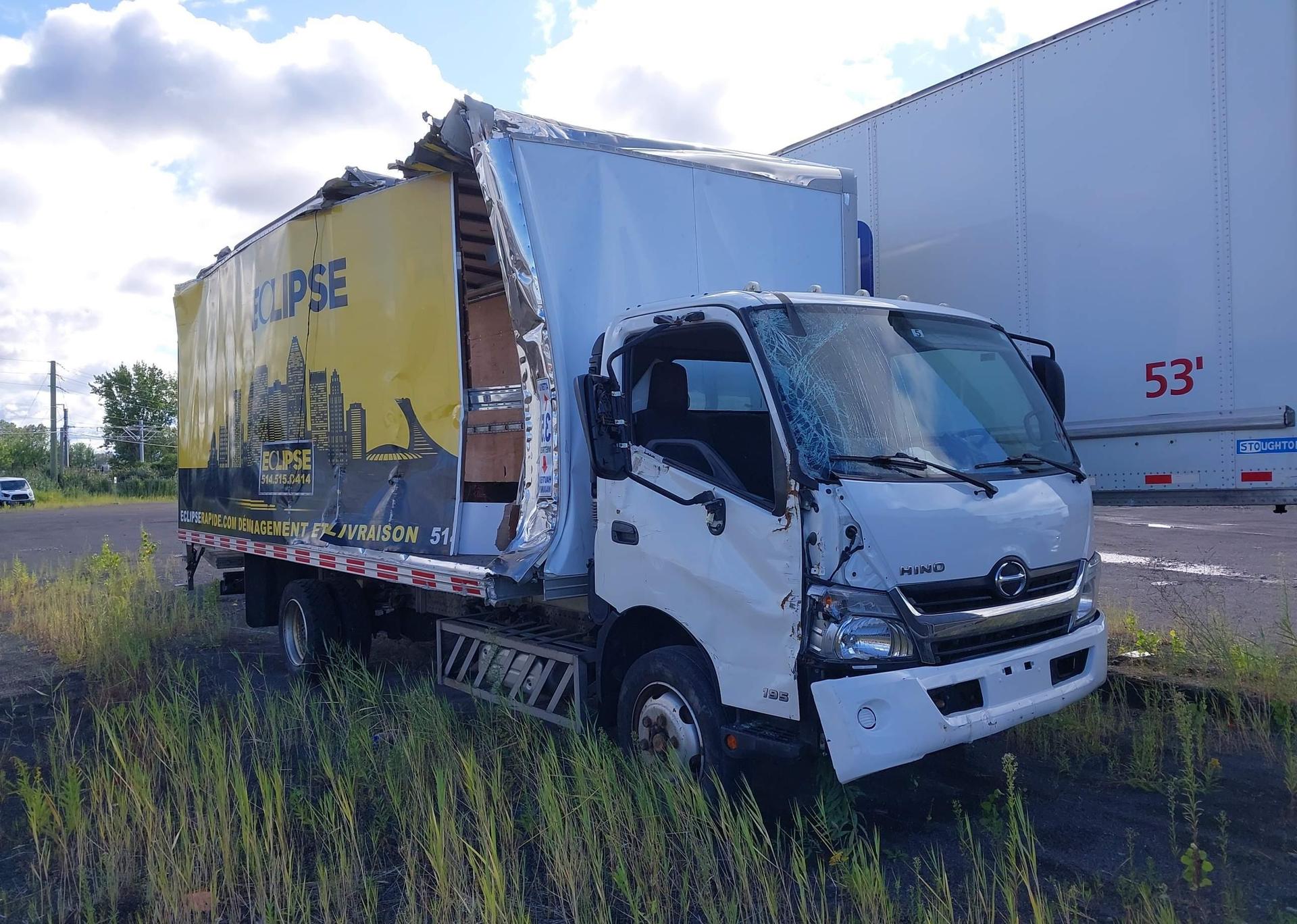 2019 HINO 195