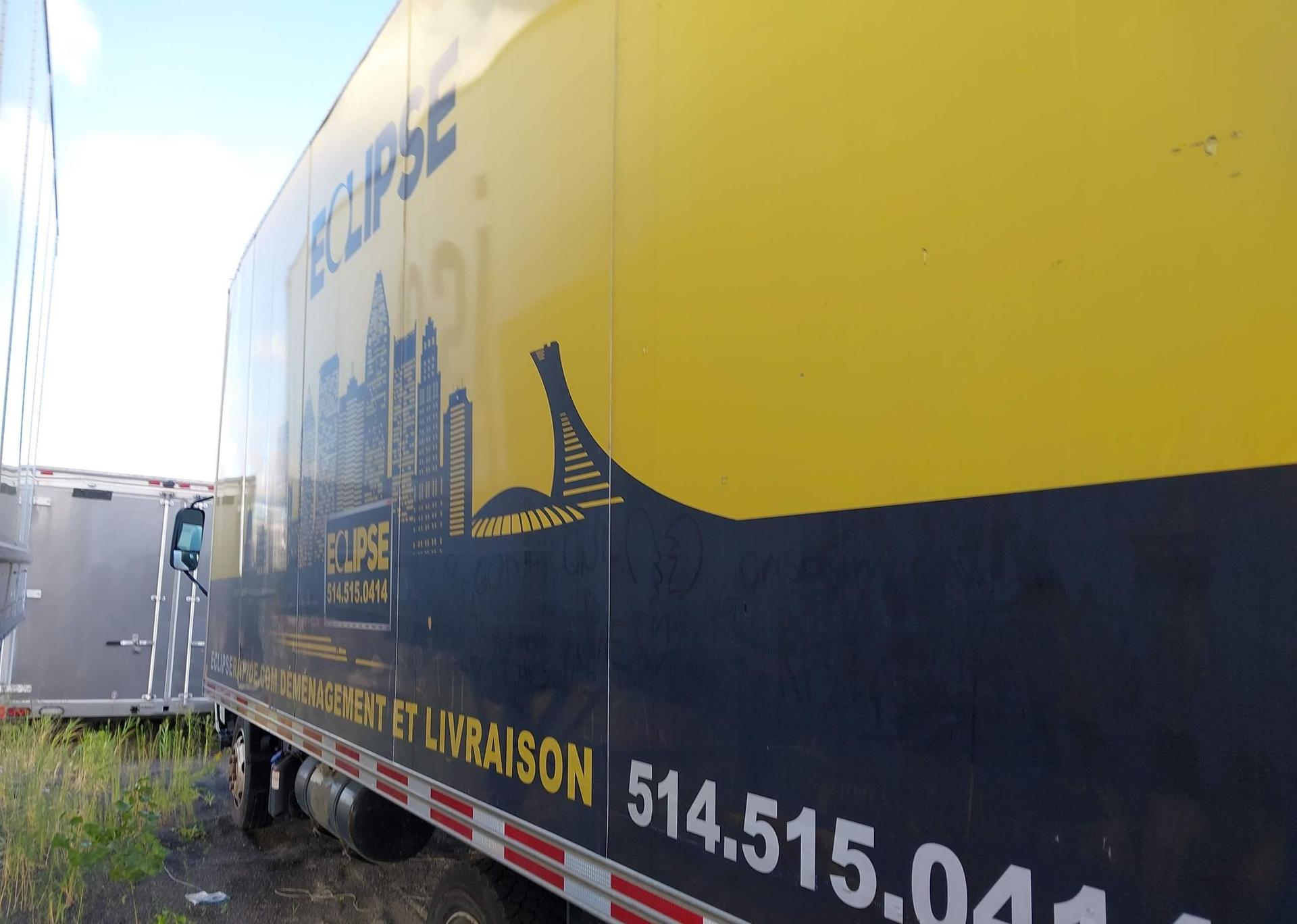 2019 HINO 195