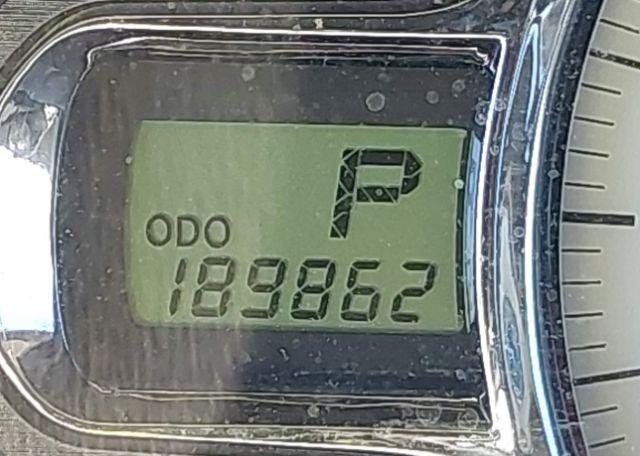 2011 TOYOTA SIENNA SE 8 PASSENGER