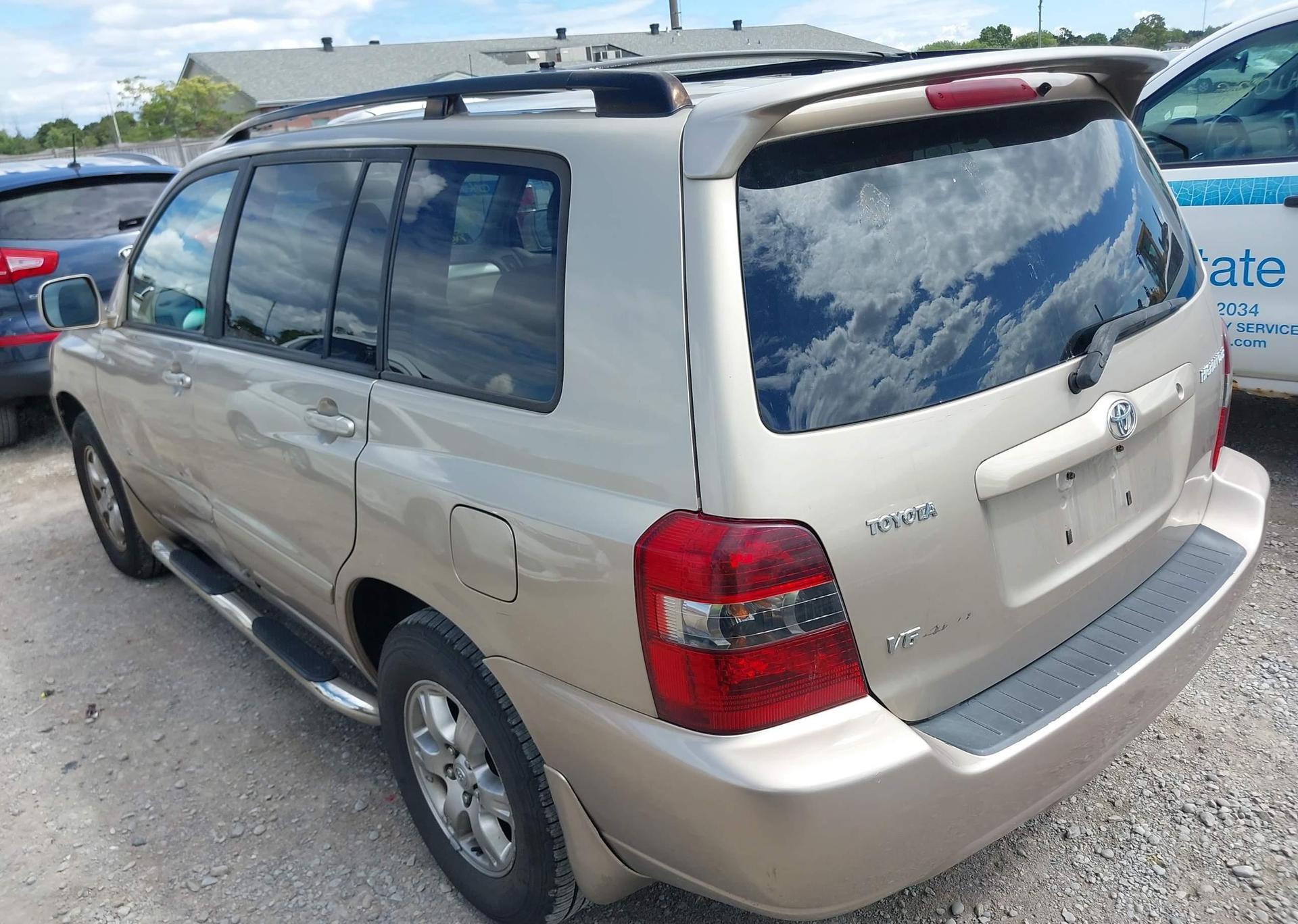 2004 TOYOTA HIGHLANDER V6