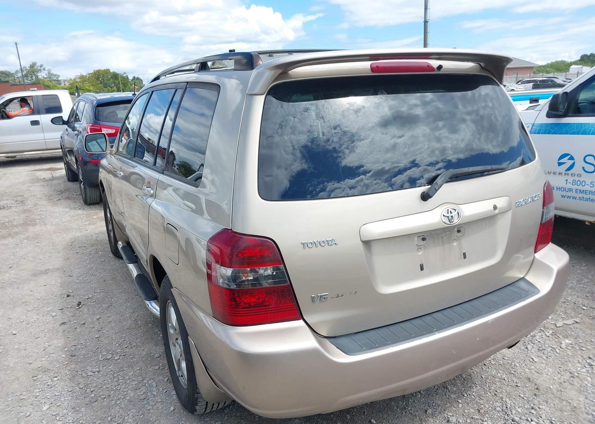2004 TOYOTA HIGHLANDER V6