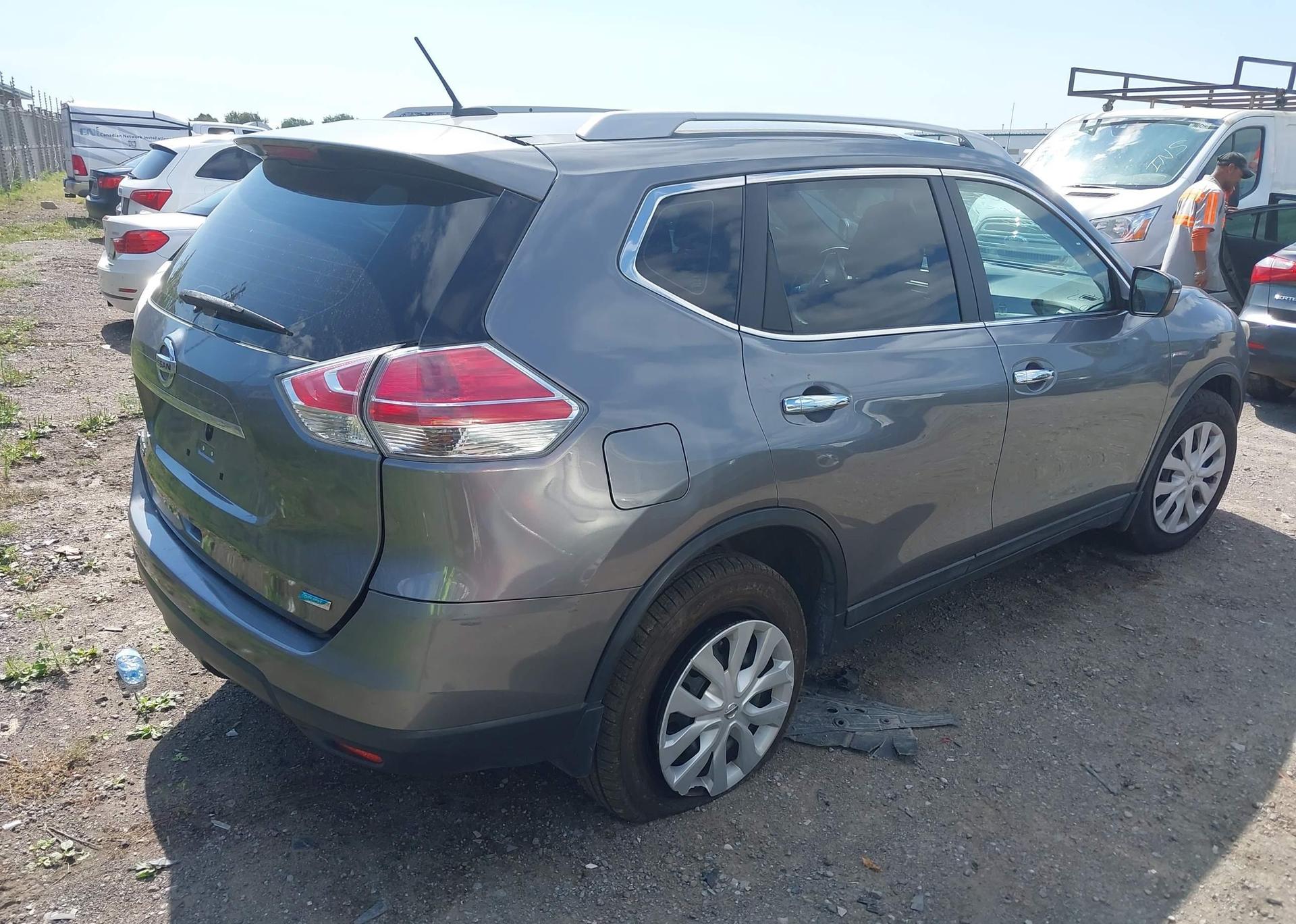 2015 NISSAN ROGUE S