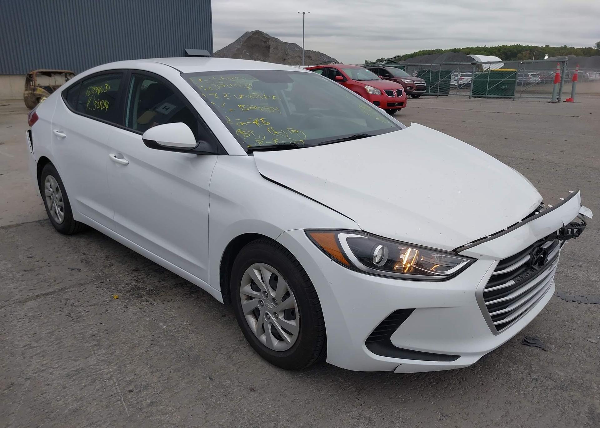 2017 HYUNDAI elantra se
