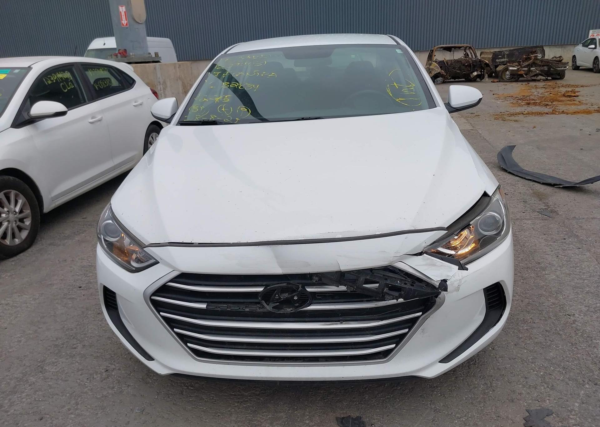 2017 HYUNDAI elantra se