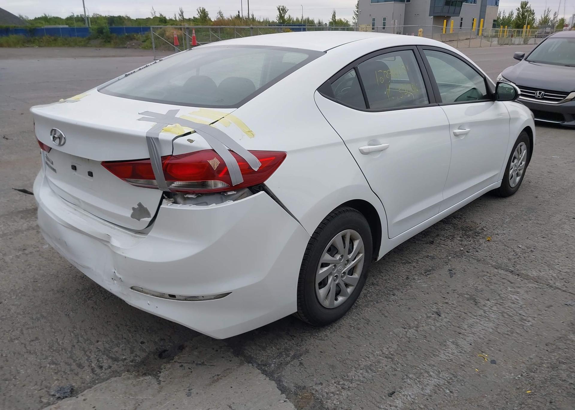 2017 HYUNDAI elantra se