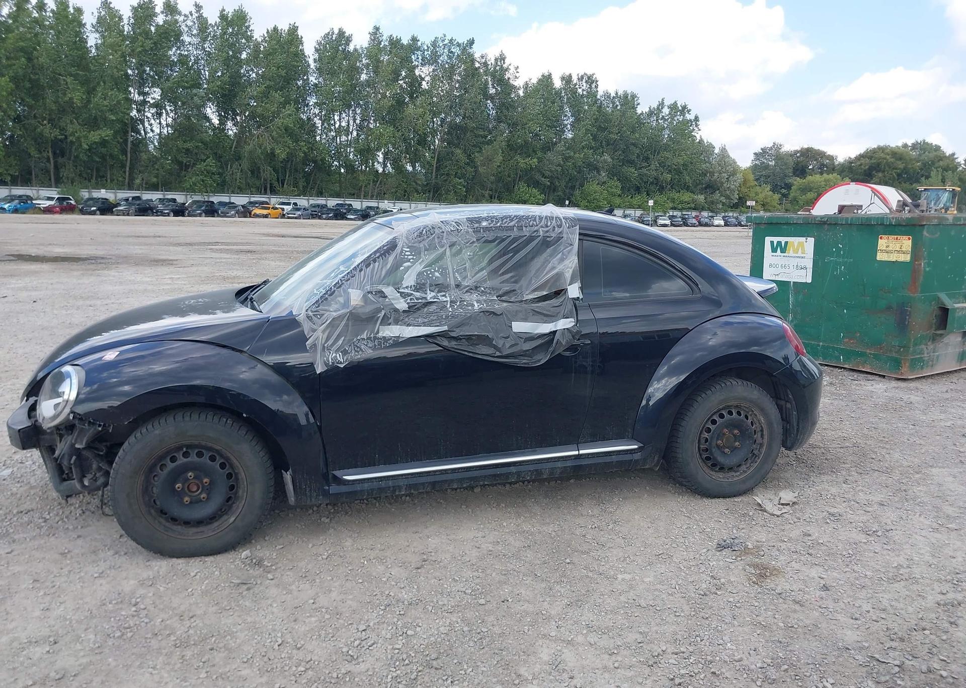2017 VOLKSWAGEN BEETLE SE