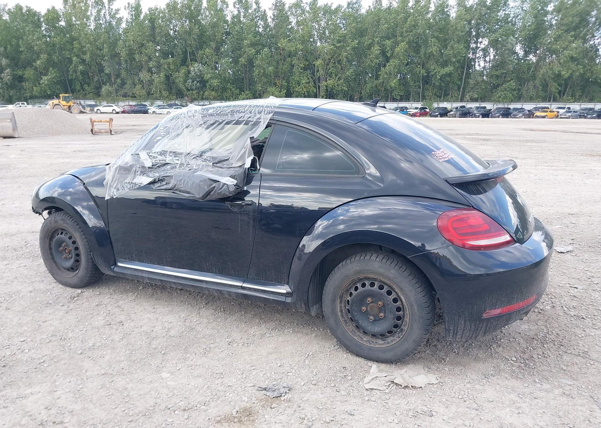 2017 VOLKSWAGEN BEETLE SE