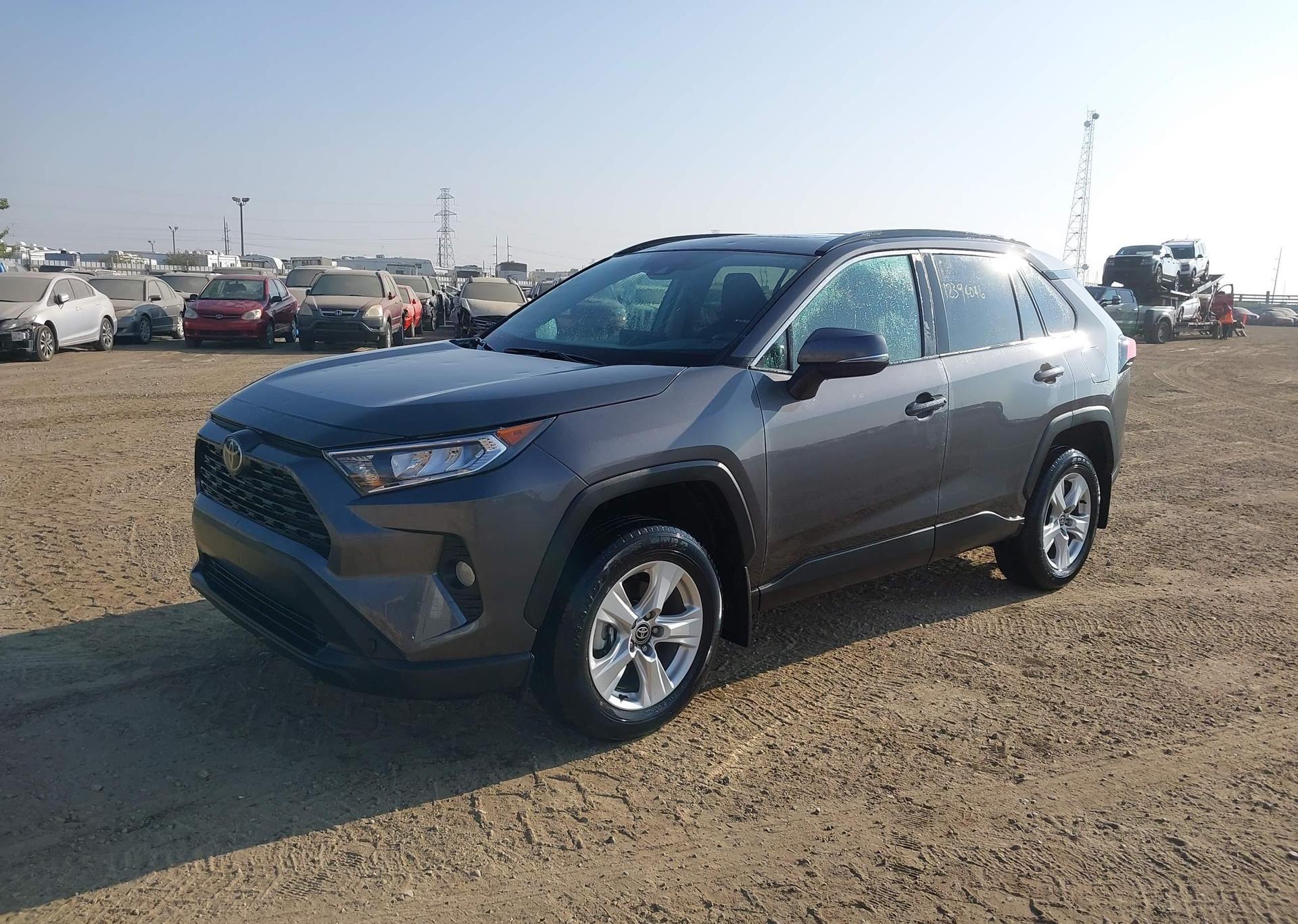 2021 TOYOTA RAV4 XLE
