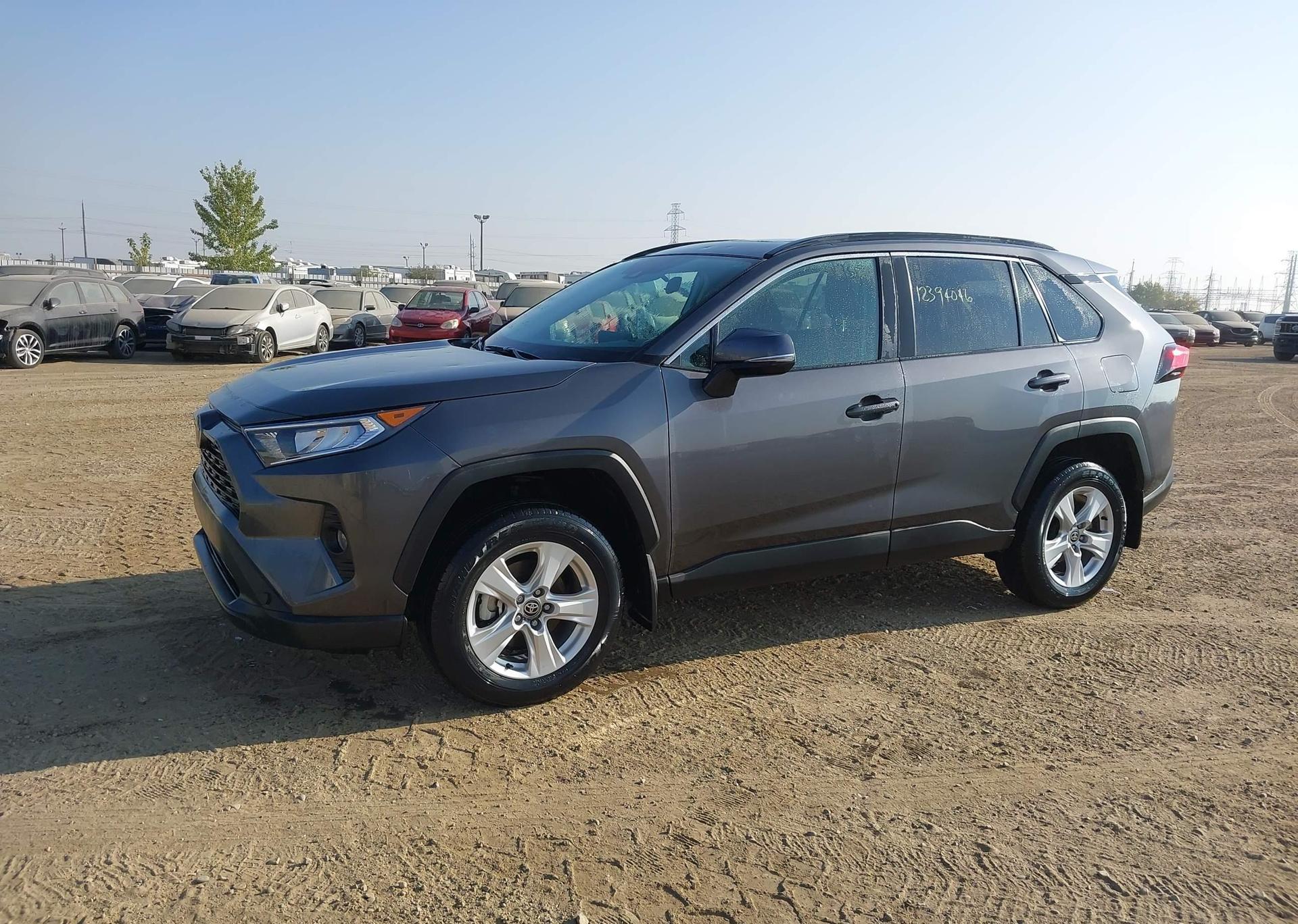 2021 TOYOTA RAV4 XLE