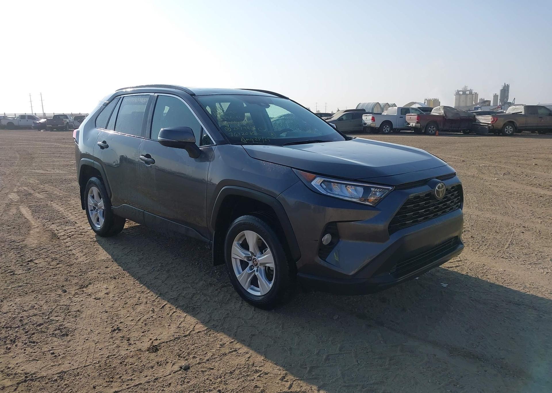 2021 TOYOTA RAV4 XLE