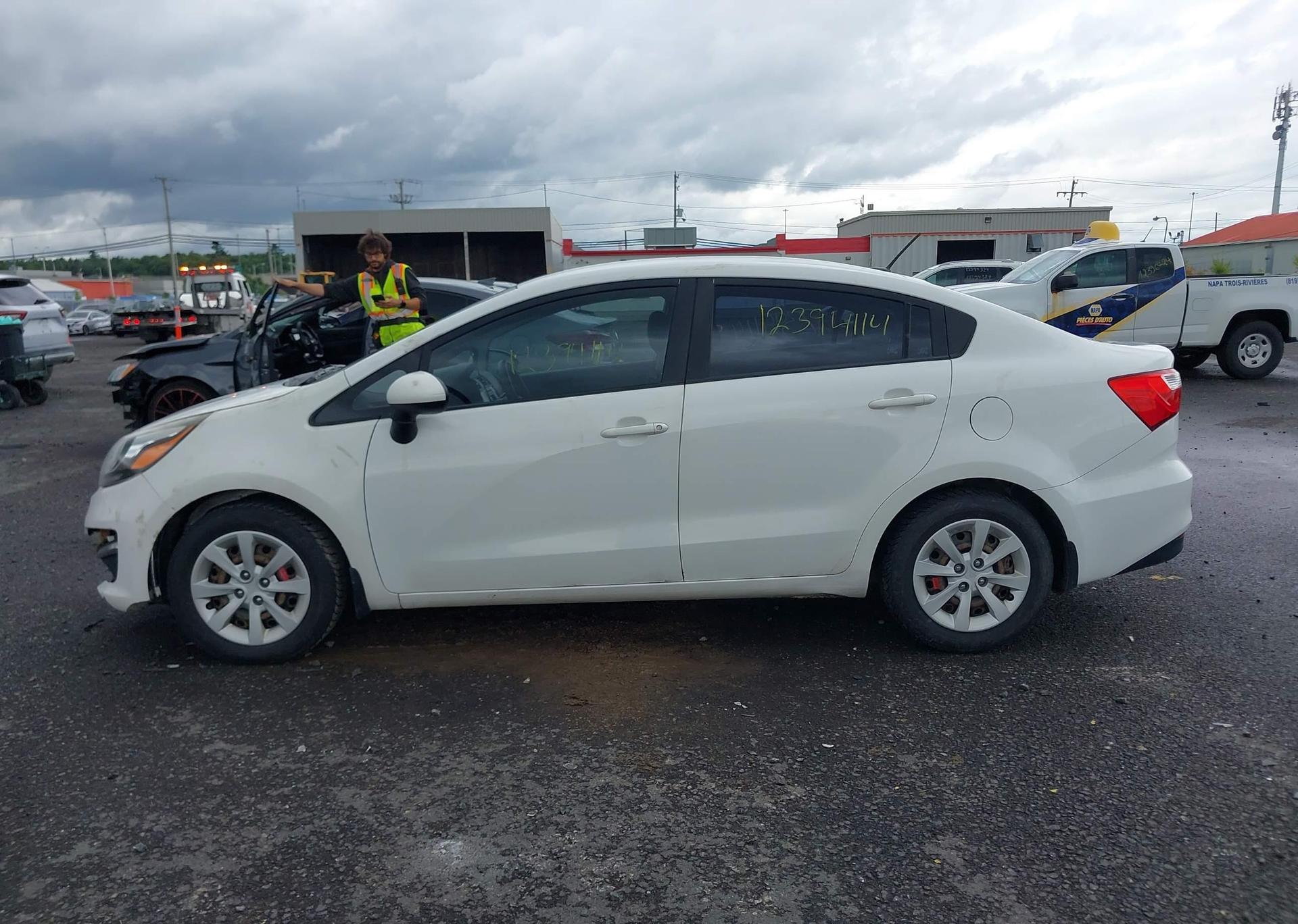 2016 KIA RIO EX
