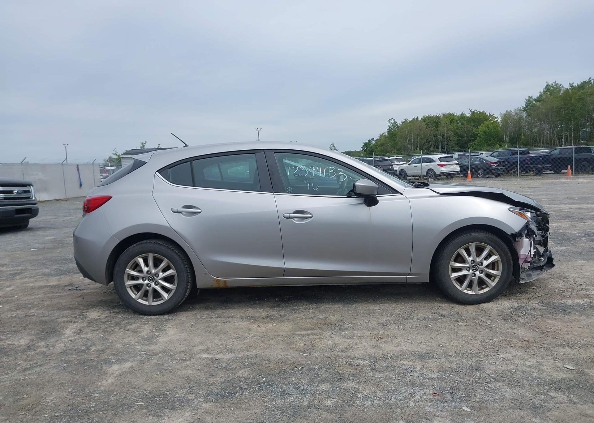 2016 MAZDA MAZDA3 GS