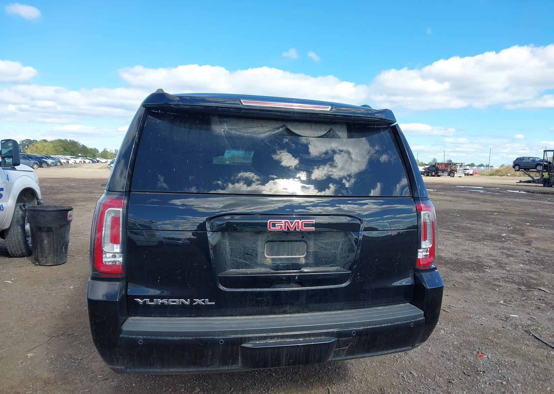 2016 GMC YUKON XL K1500 SLT