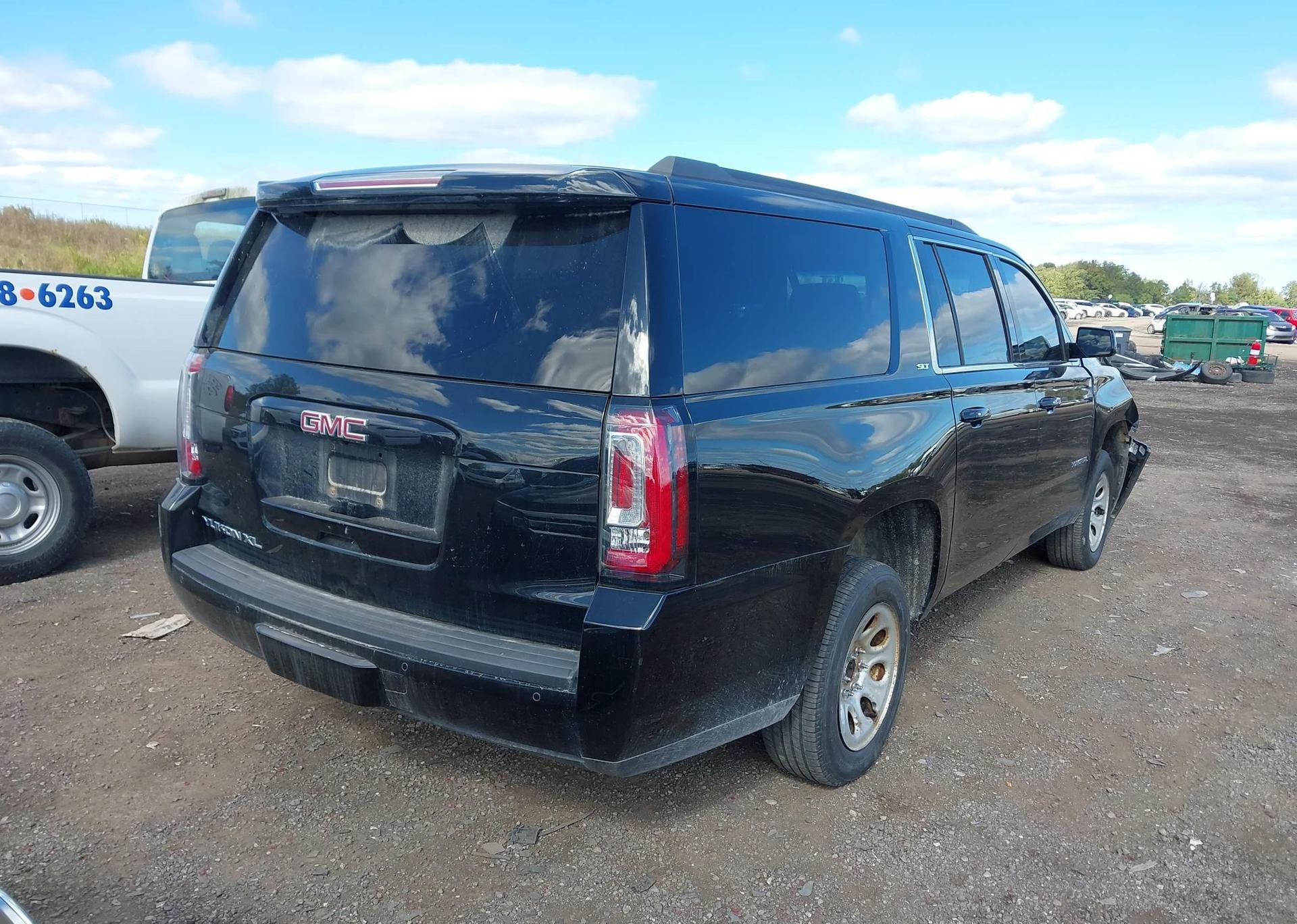 2016 GMC YUKON XL K1500 SLT