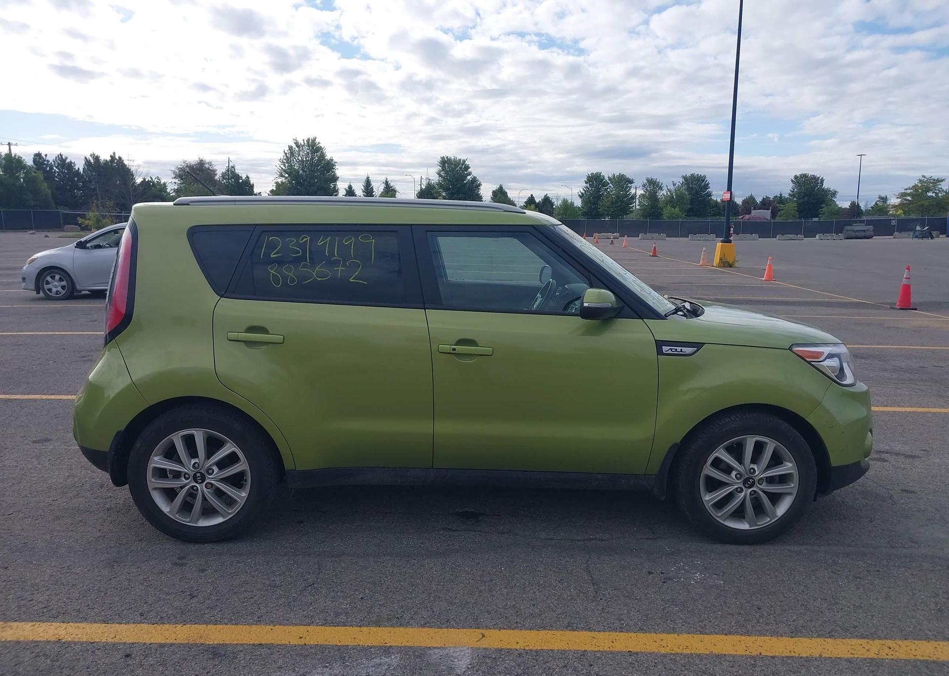 2017 KIA SOUL +
