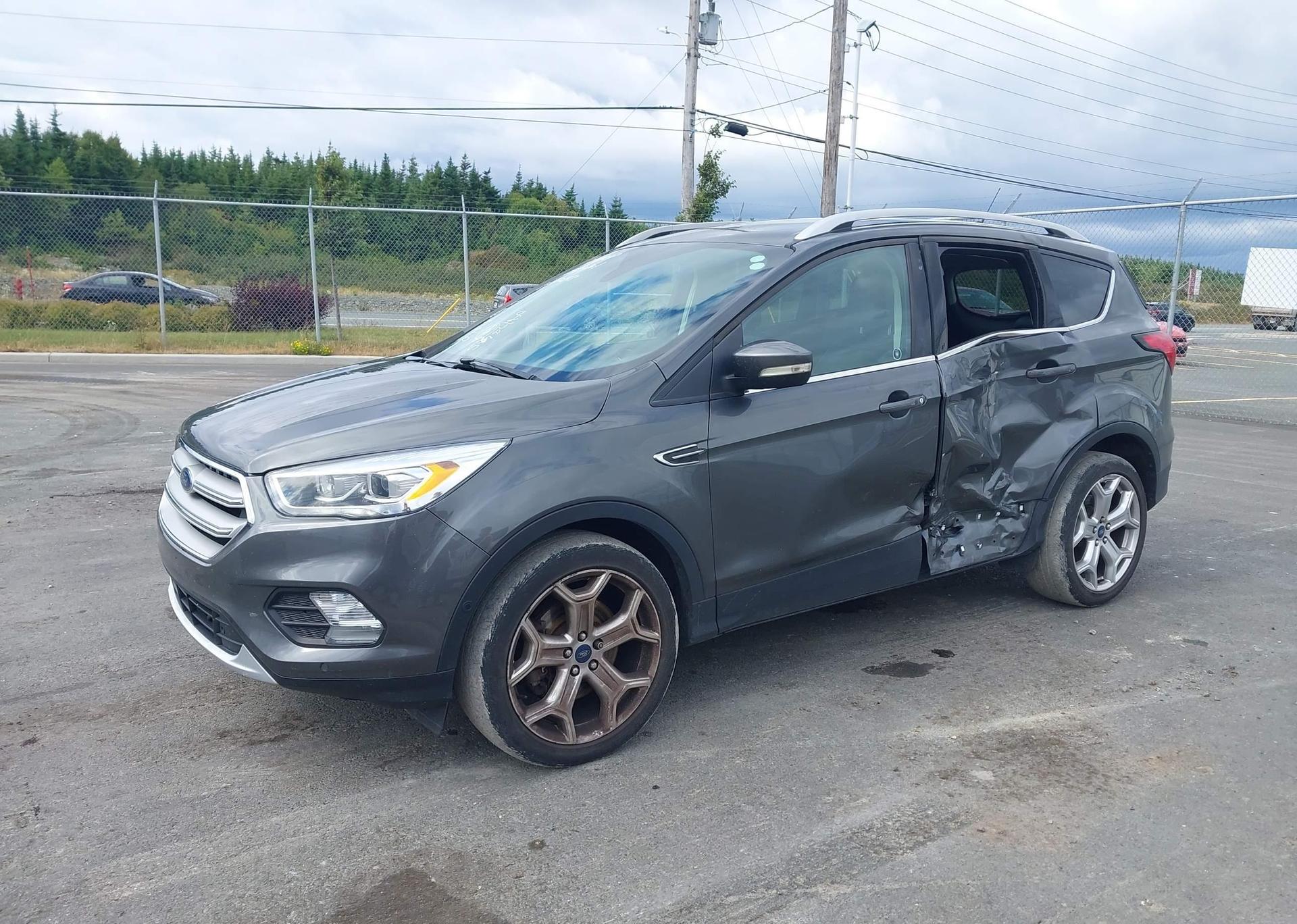 2019 FORD ESCAPE TITANIUM