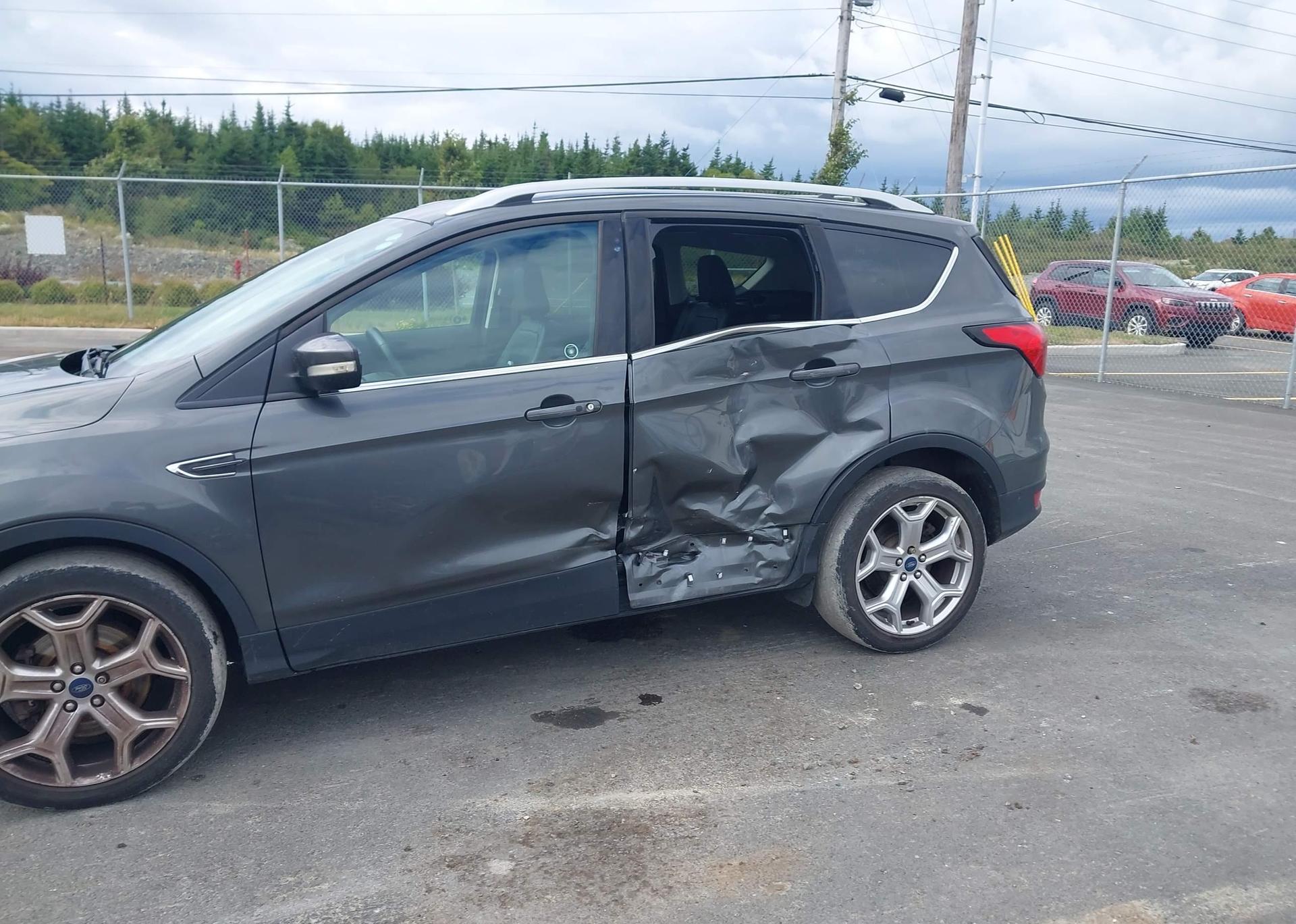 2019 FORD ESCAPE TITANIUM
