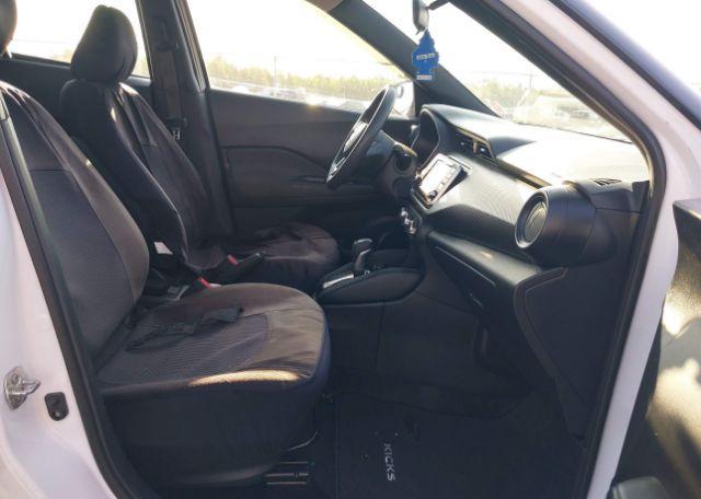 2019 NISSAN KICKS S