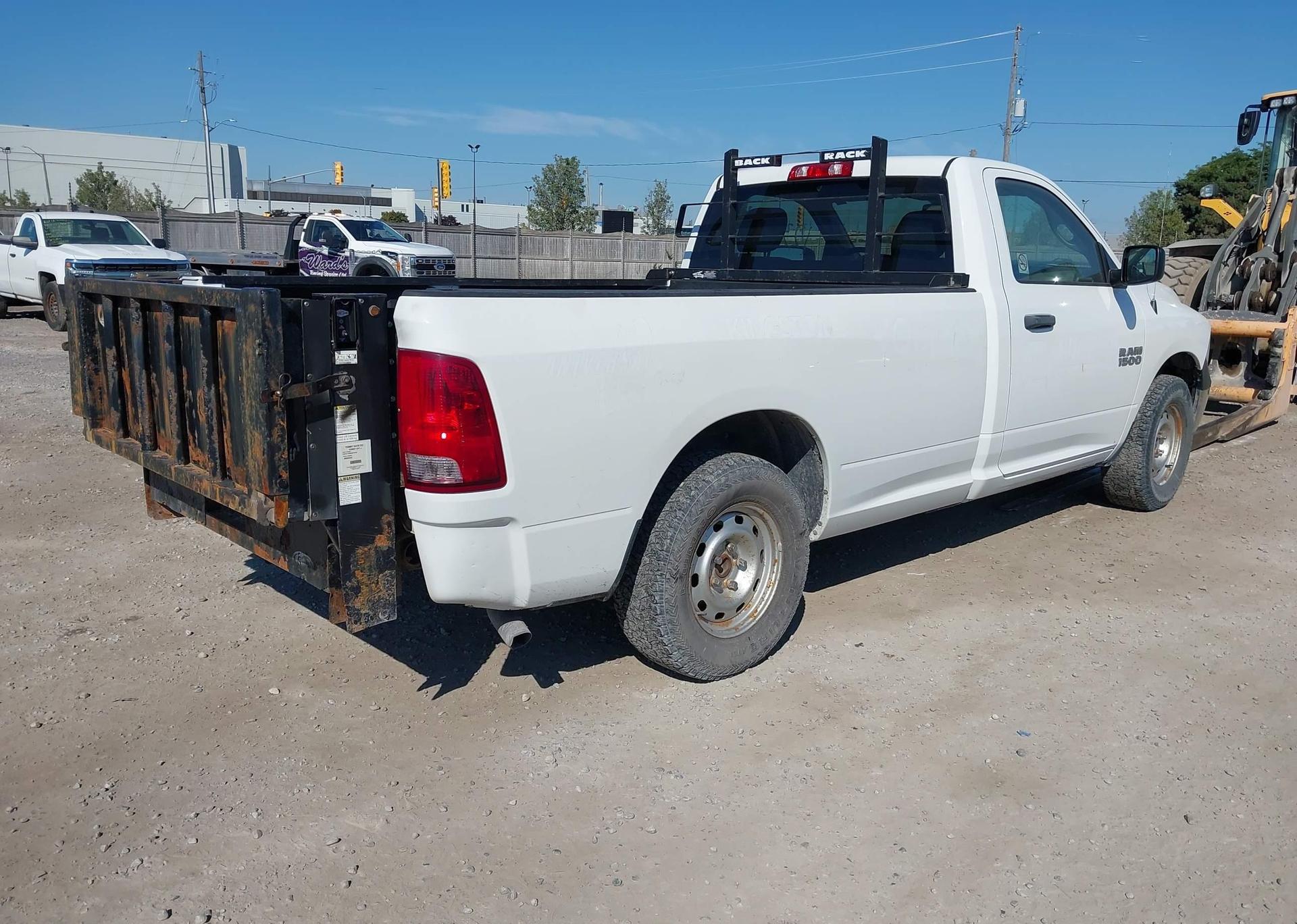 2016 RAM 1500 ST