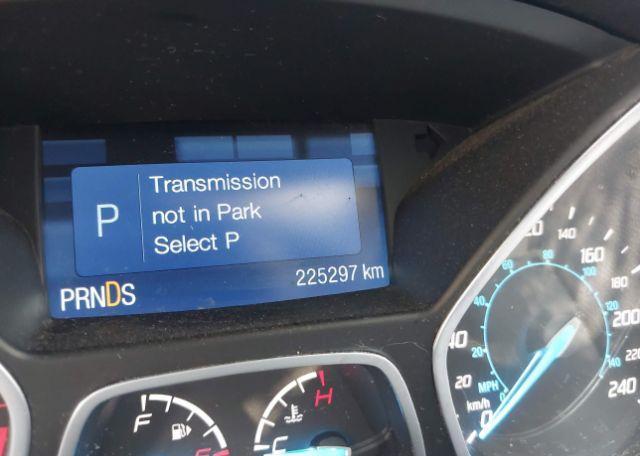 2015 FORD ESCAPE SE