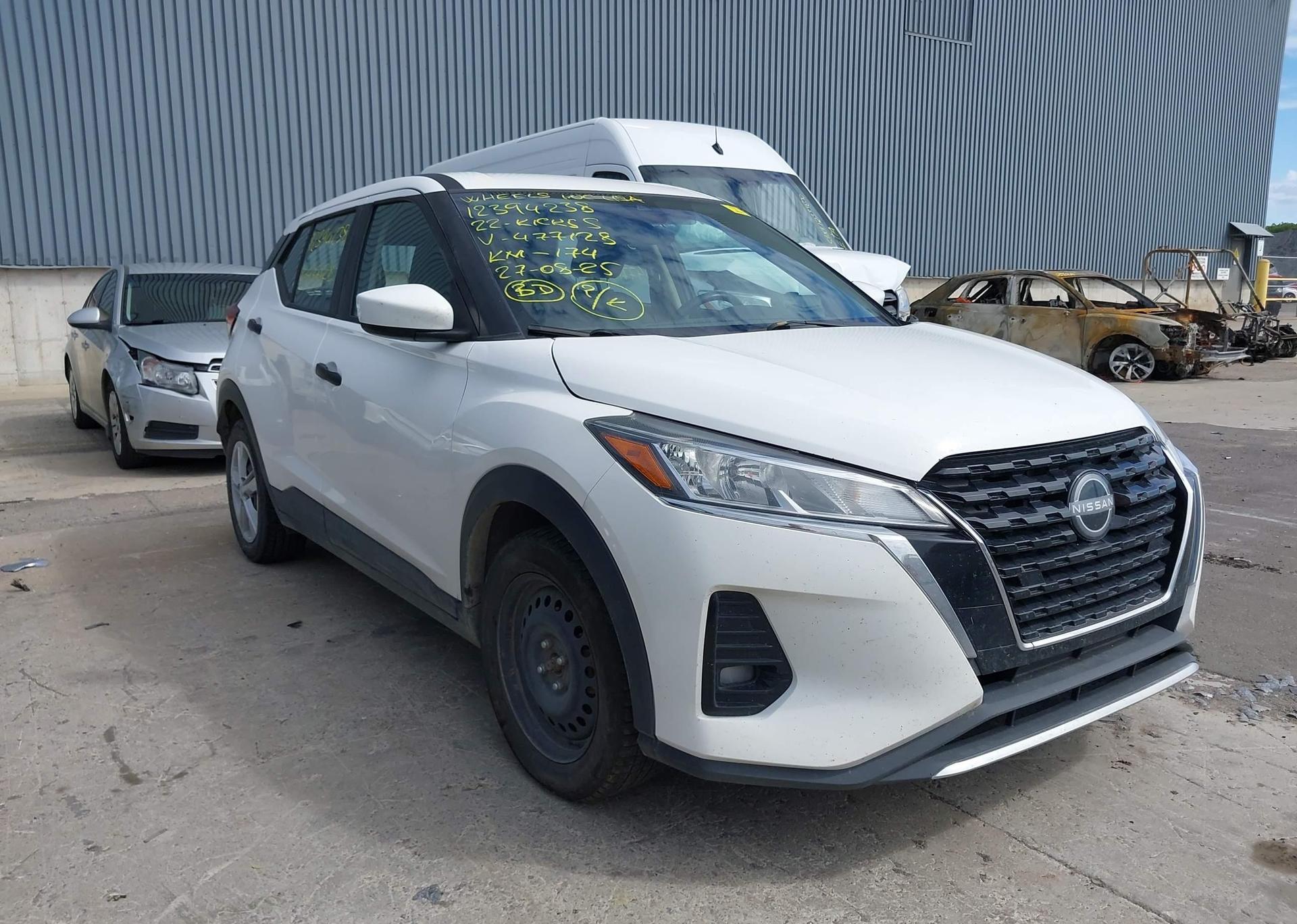 2022 NISSAN KICKS S