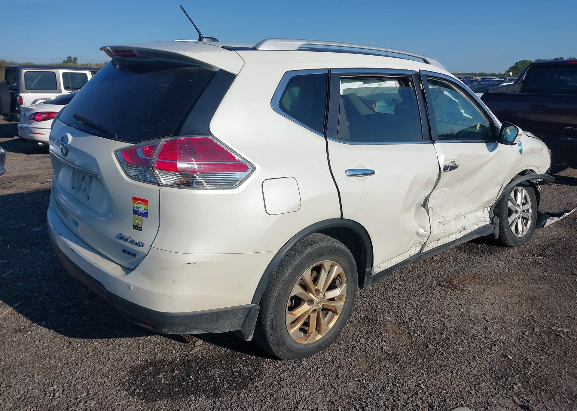 2015 NISSAN ROGUE S