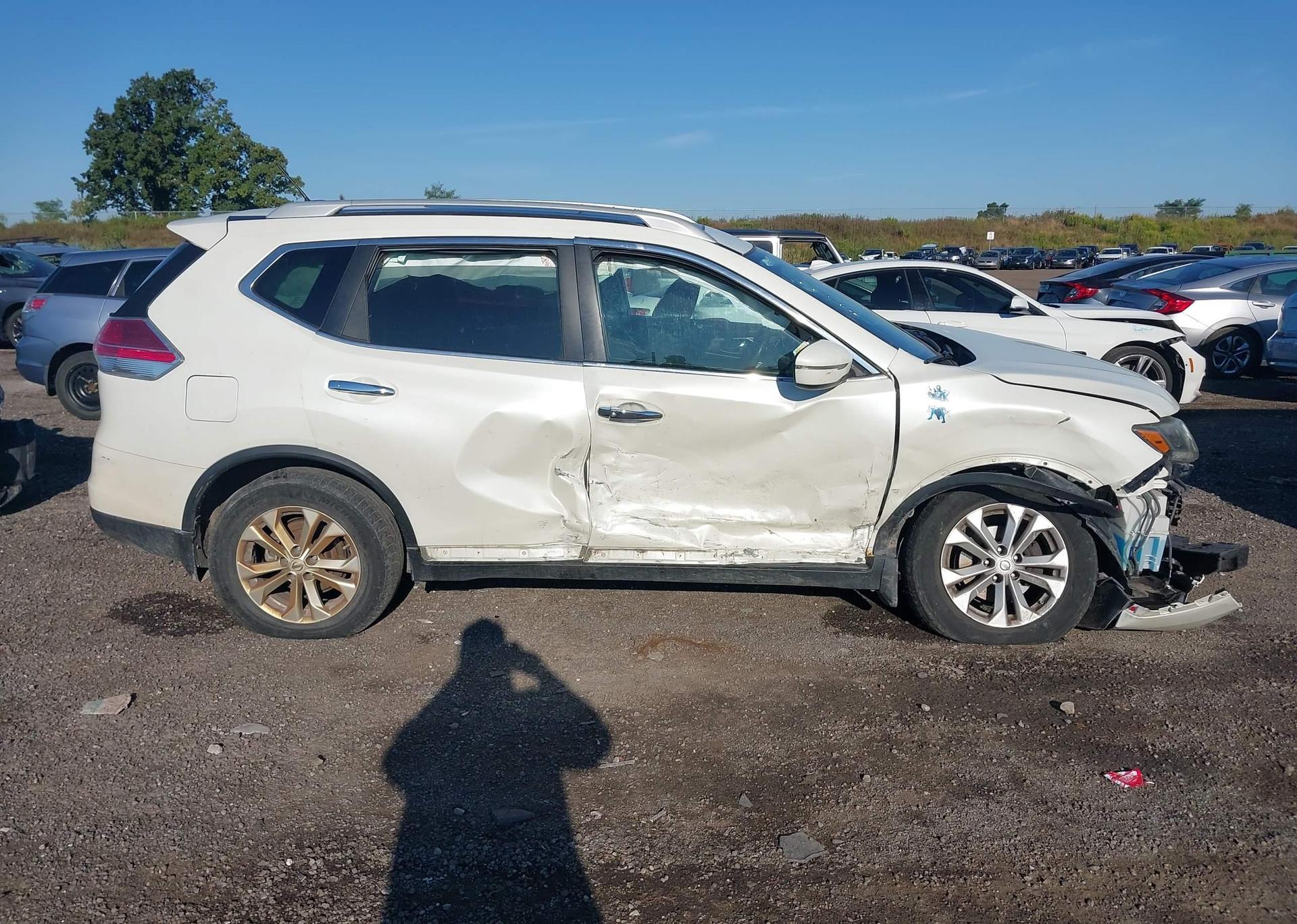 2015 NISSAN ROGUE S
