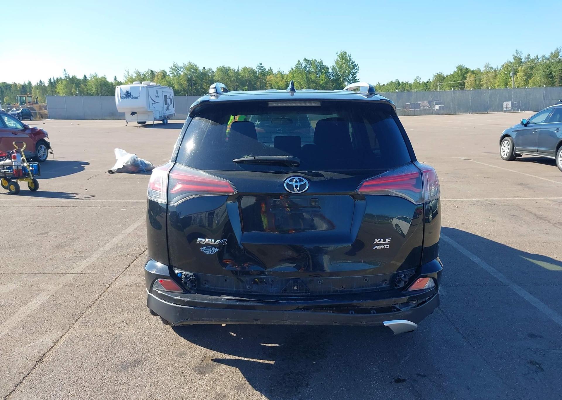 2016 TOYOTA RAV4 XLE