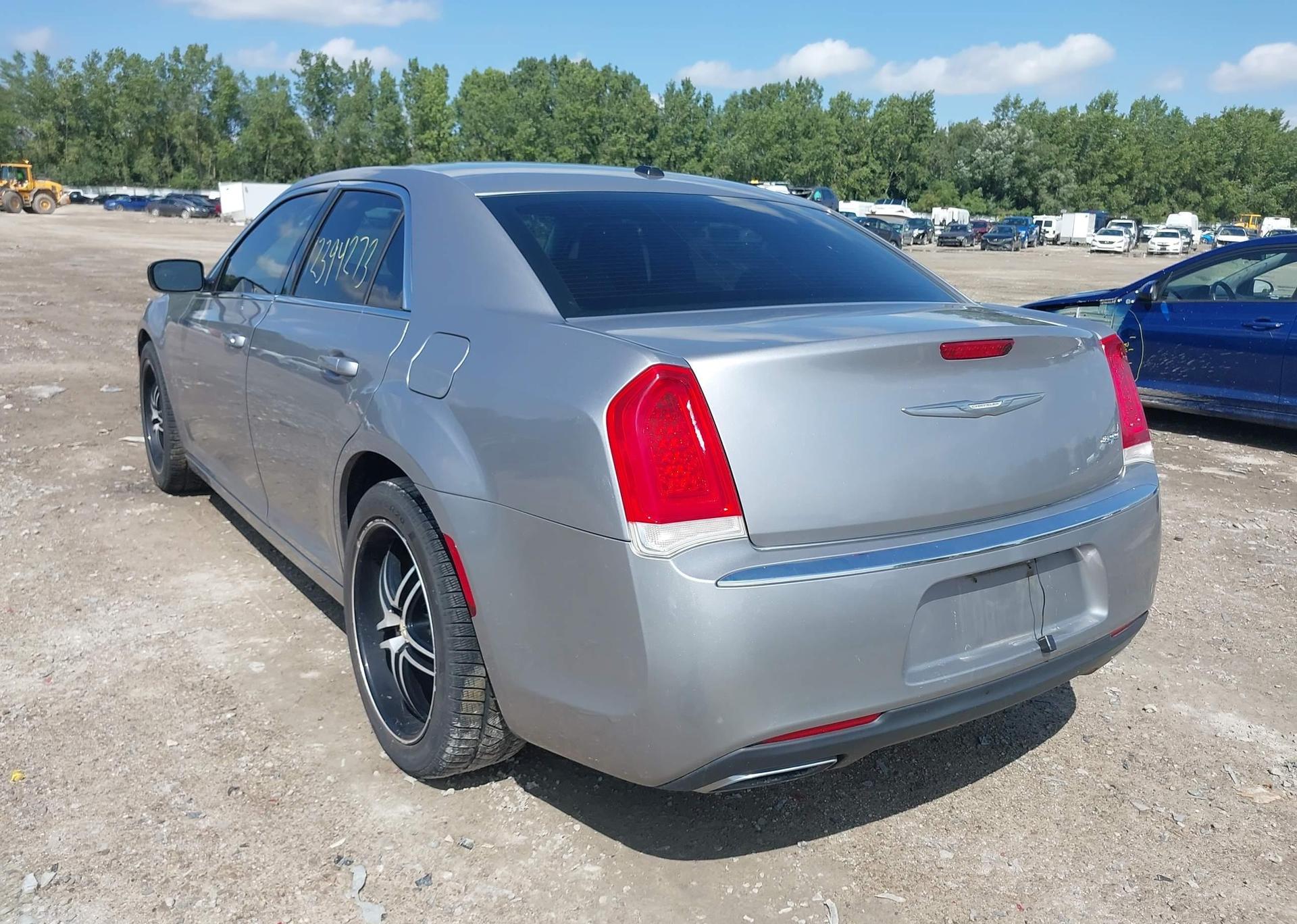 2015 CHRYSLER 300C