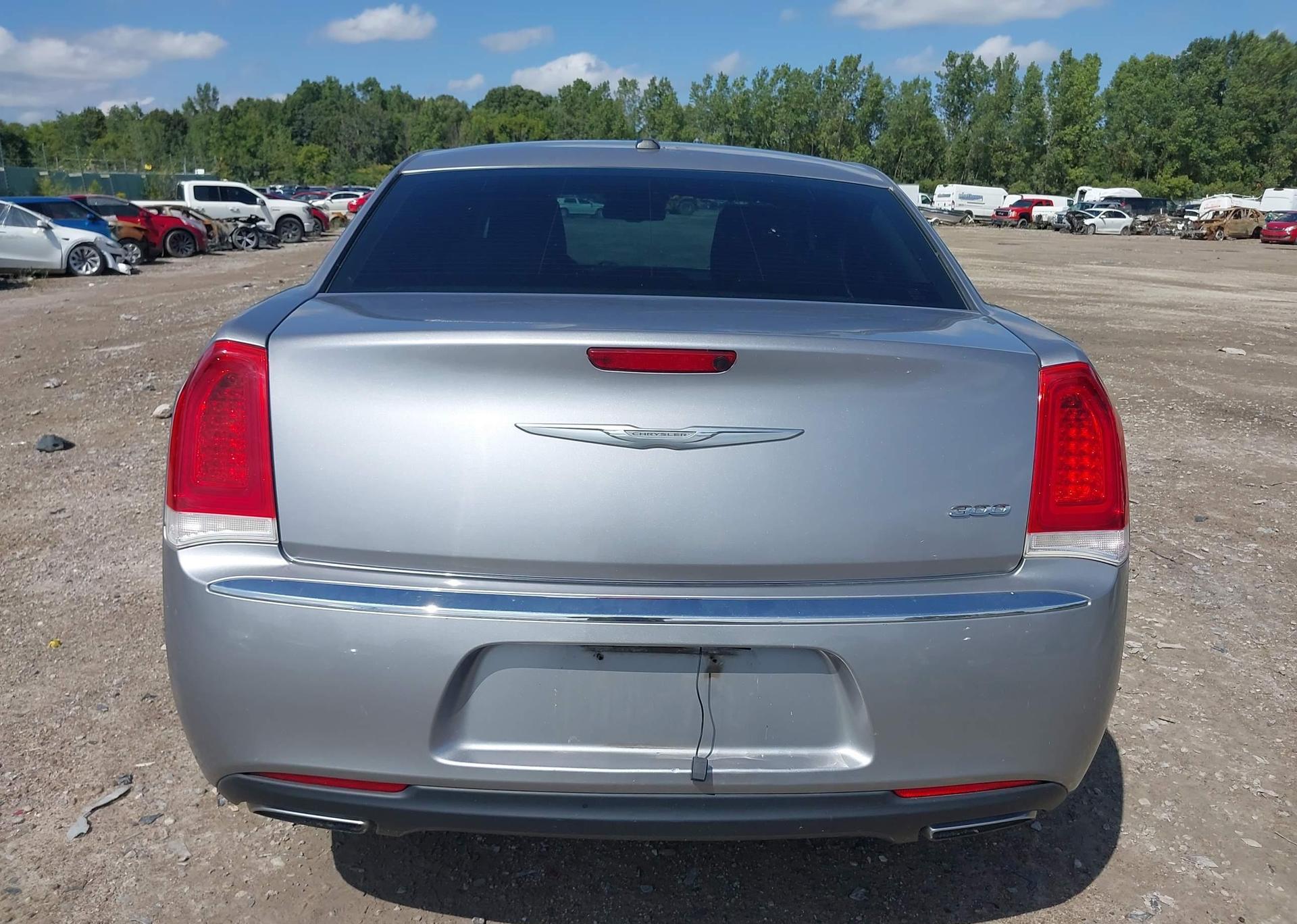 2015 CHRYSLER 300C