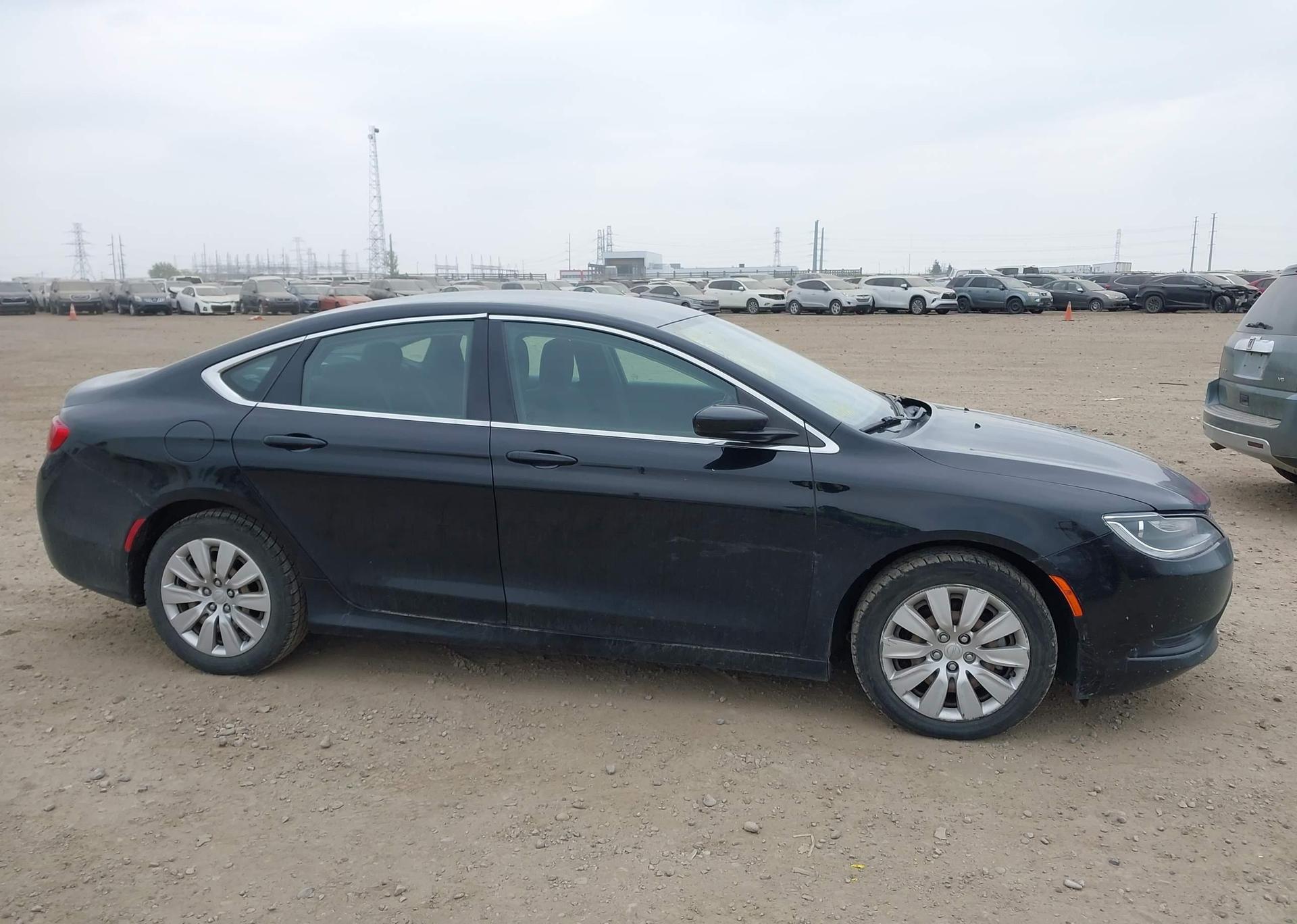 2015 CHRYSLER 200 LX