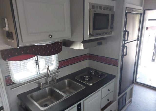 2010 TRAILER trailer.