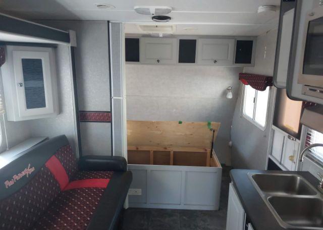 2010 TRAILER trailer.