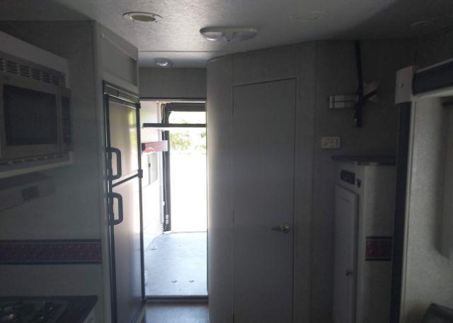 2010 TRAILER trailer.