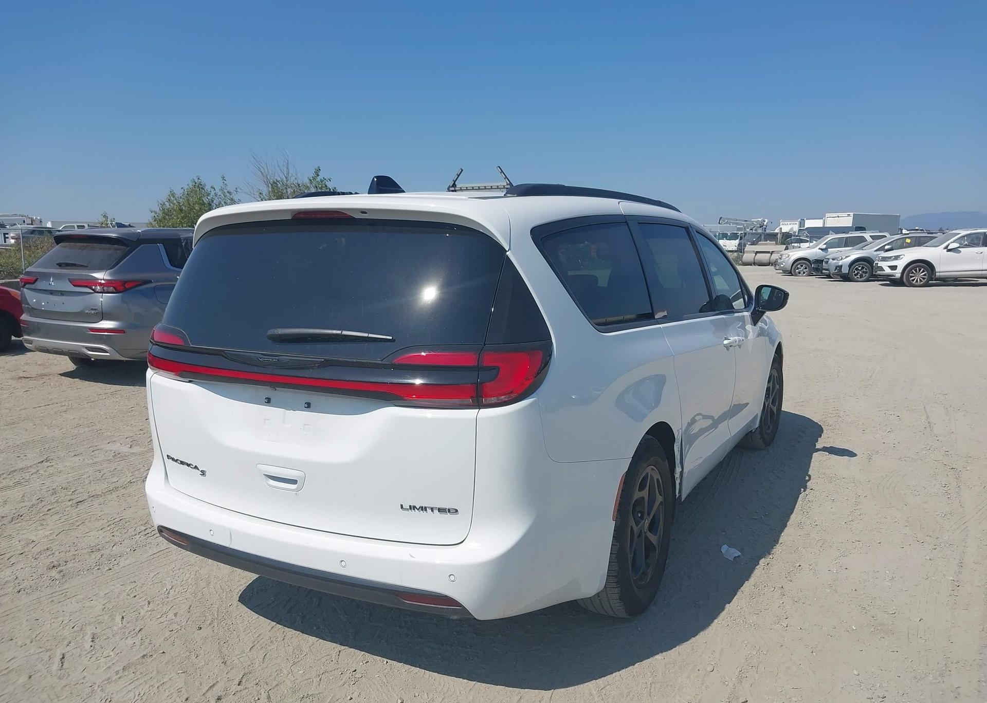 2025 CHRYSLER PACIFICA LIMITED