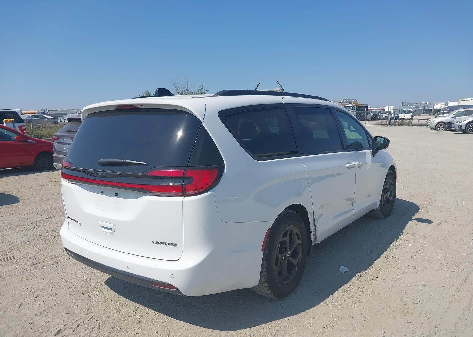 2025 CHRYSLER PACIFICA LIMITED