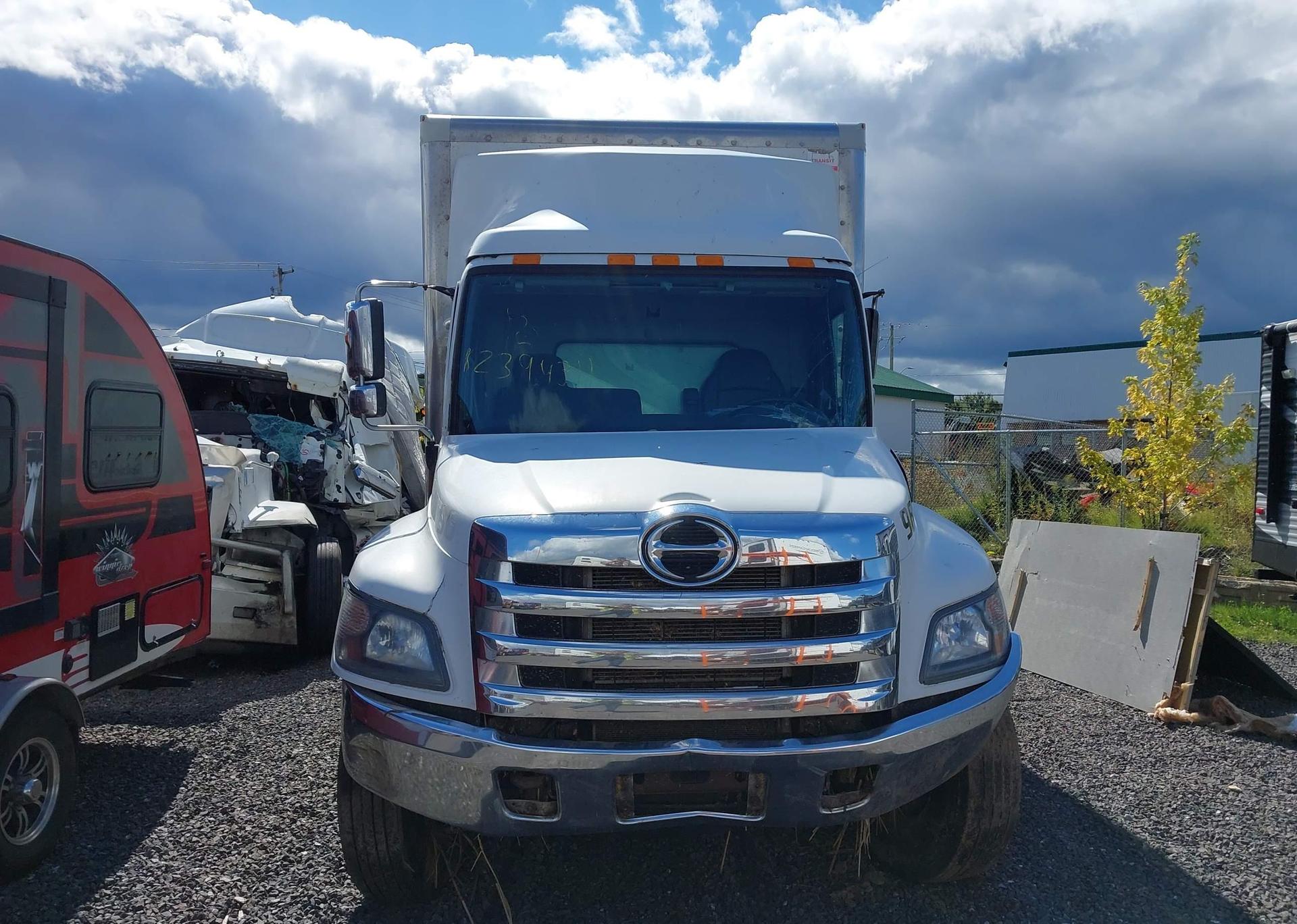 2019 HINO 358