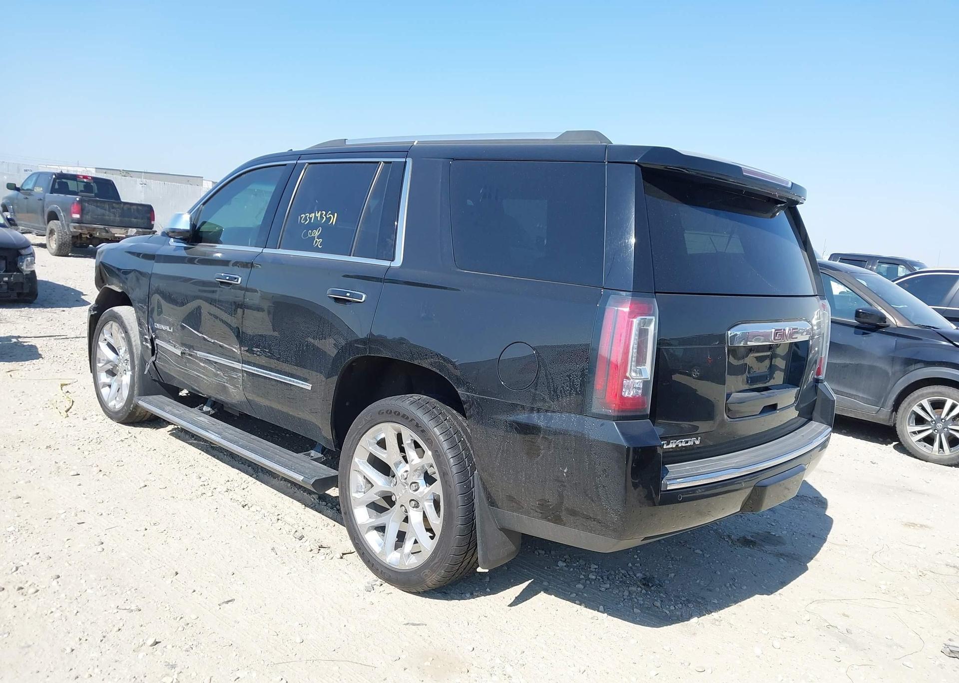 2017 GMC YUKON DENALI