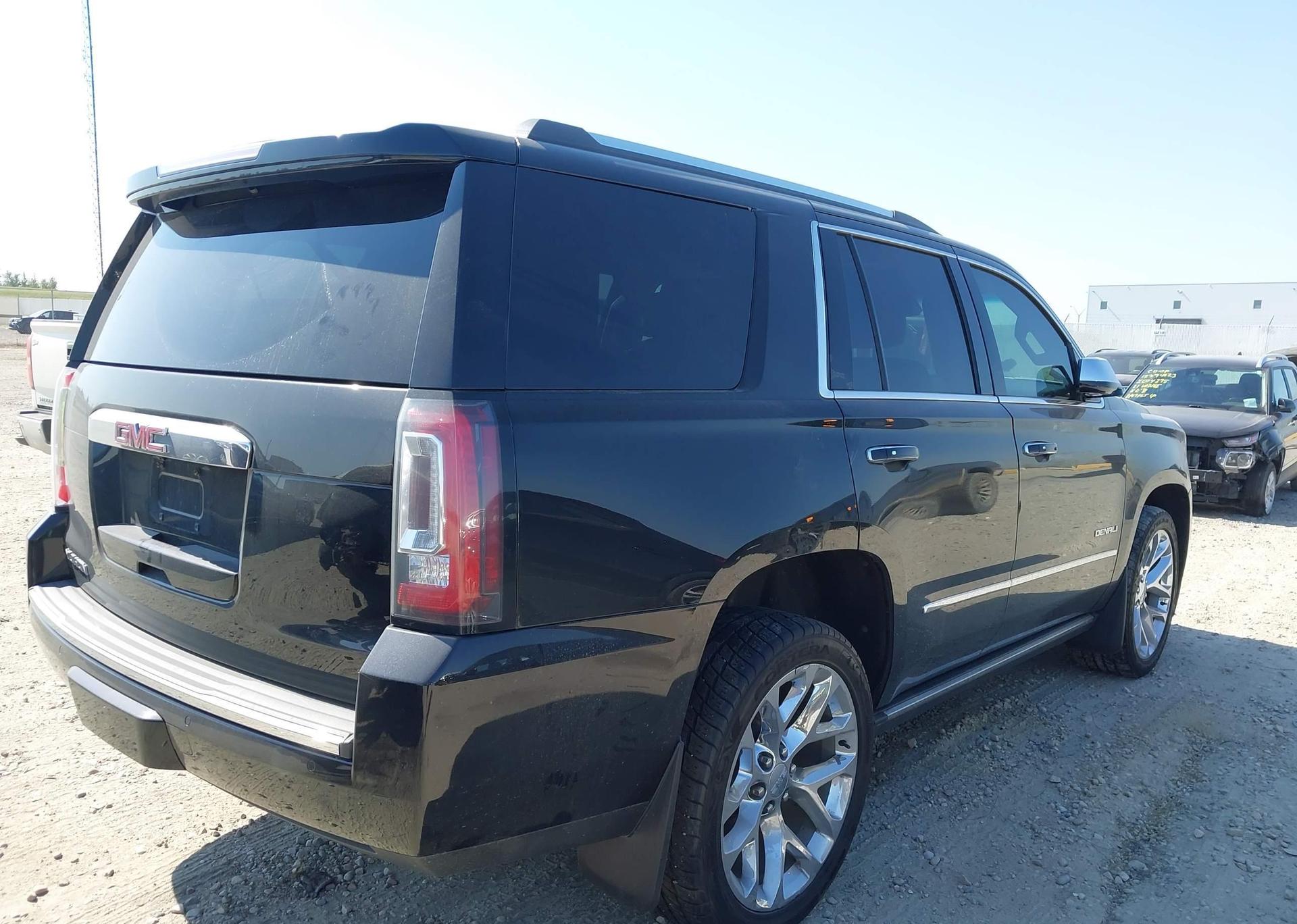 2017 GMC YUKON DENALI