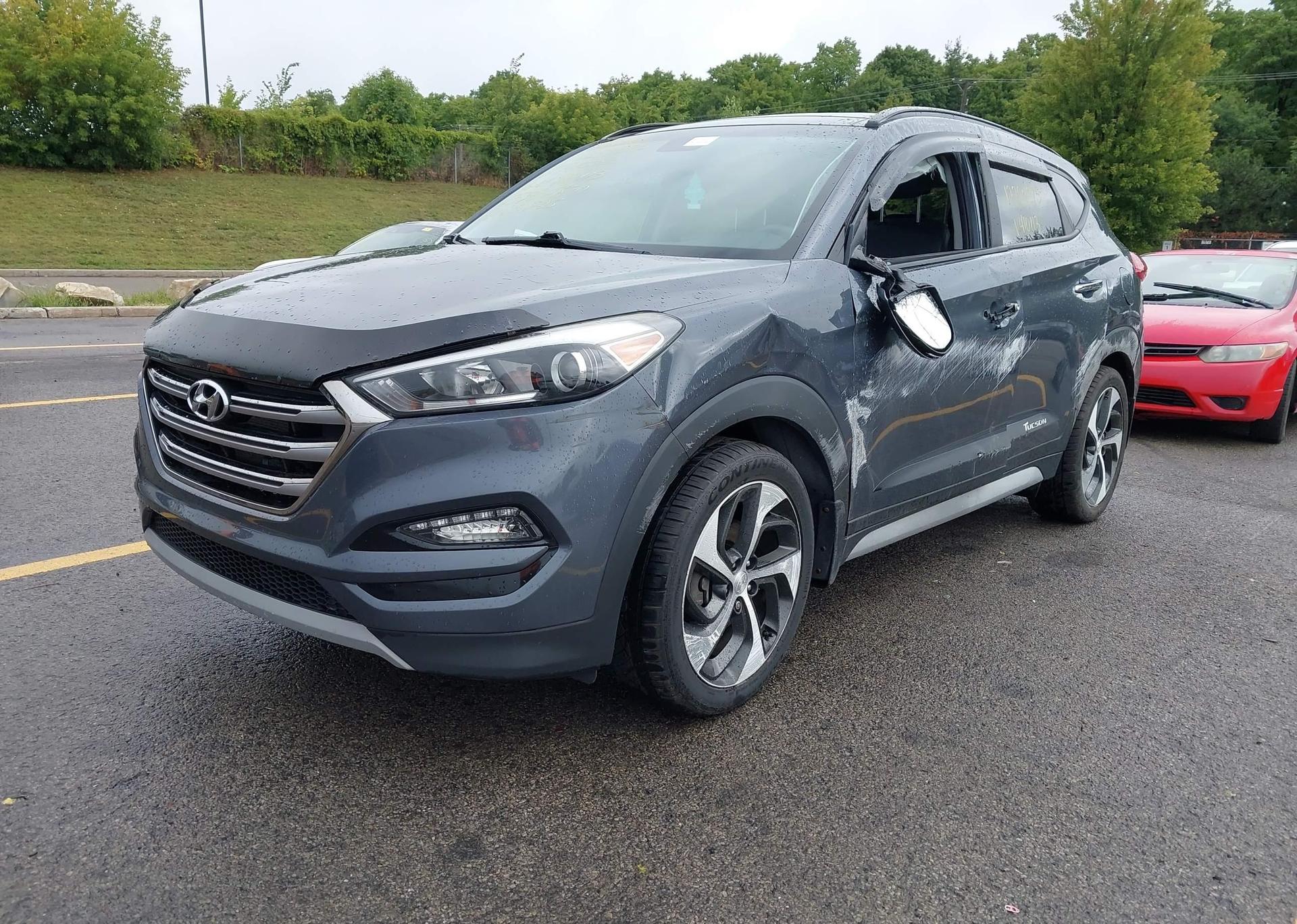 2017 HYUNDAI TUCSON SE