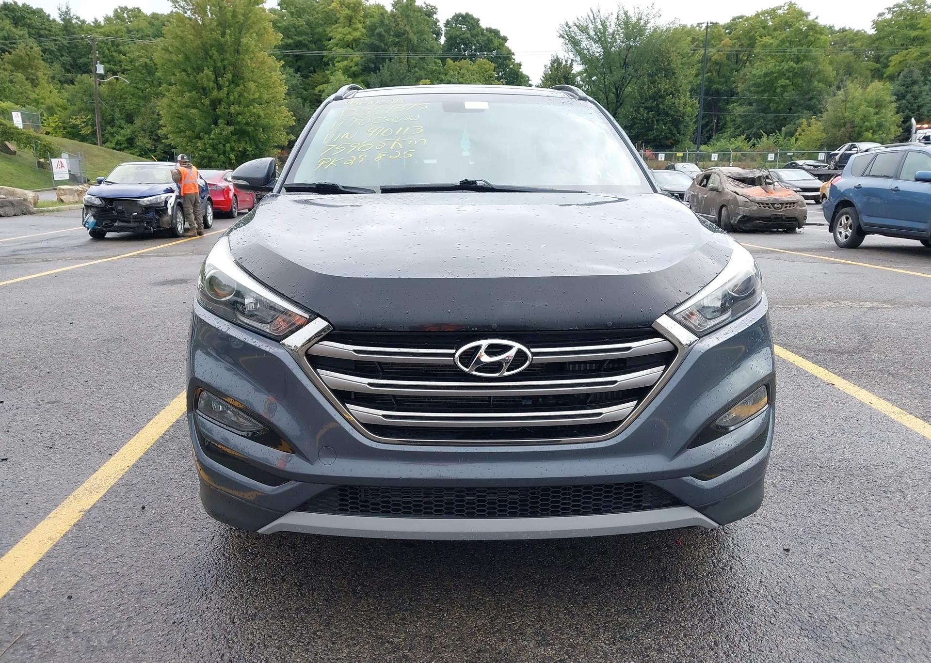 2017 HYUNDAI TUCSON SE
