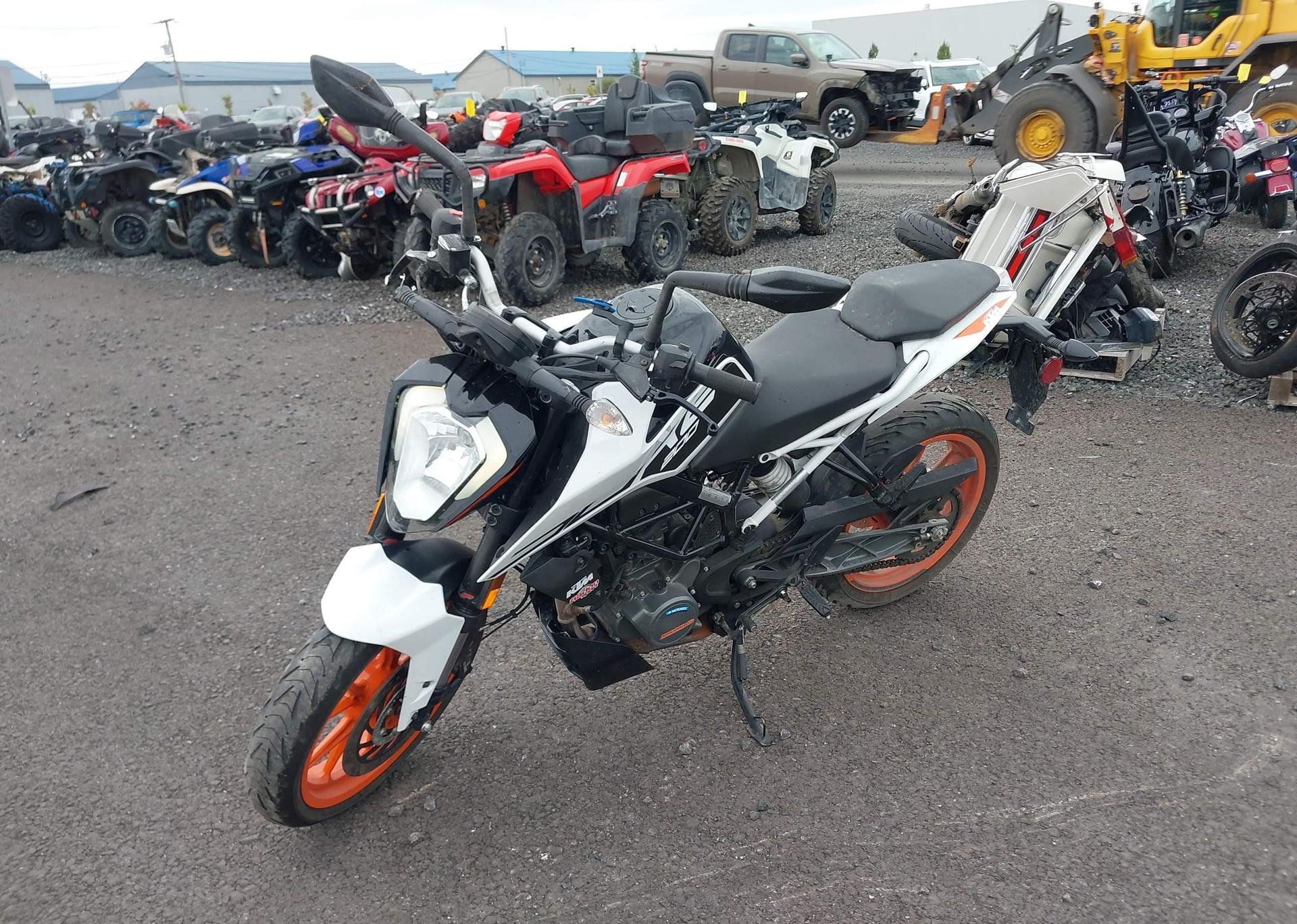 2021 KTM 200 DUKE