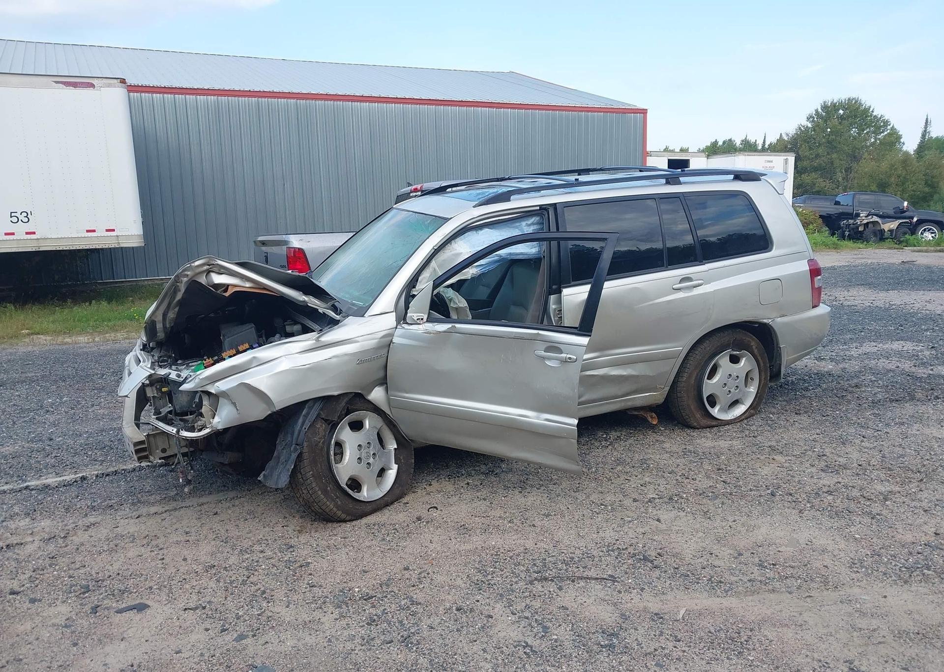 2005 TOYOTA HIGHLANDER LIMITED