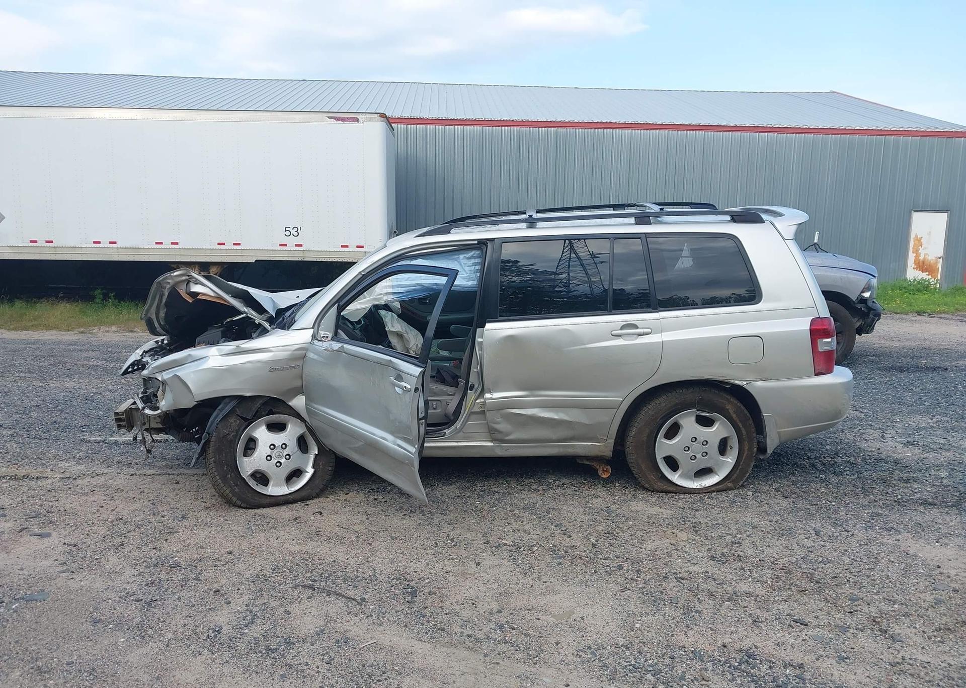 2005 TOYOTA HIGHLANDER LIMITED