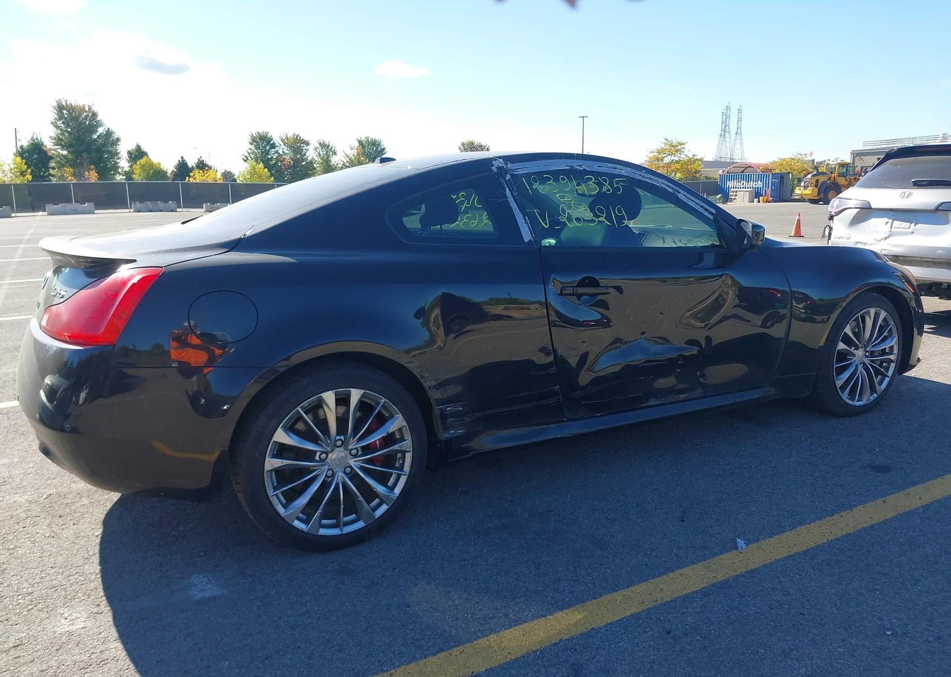 2011 INFINITI G37X