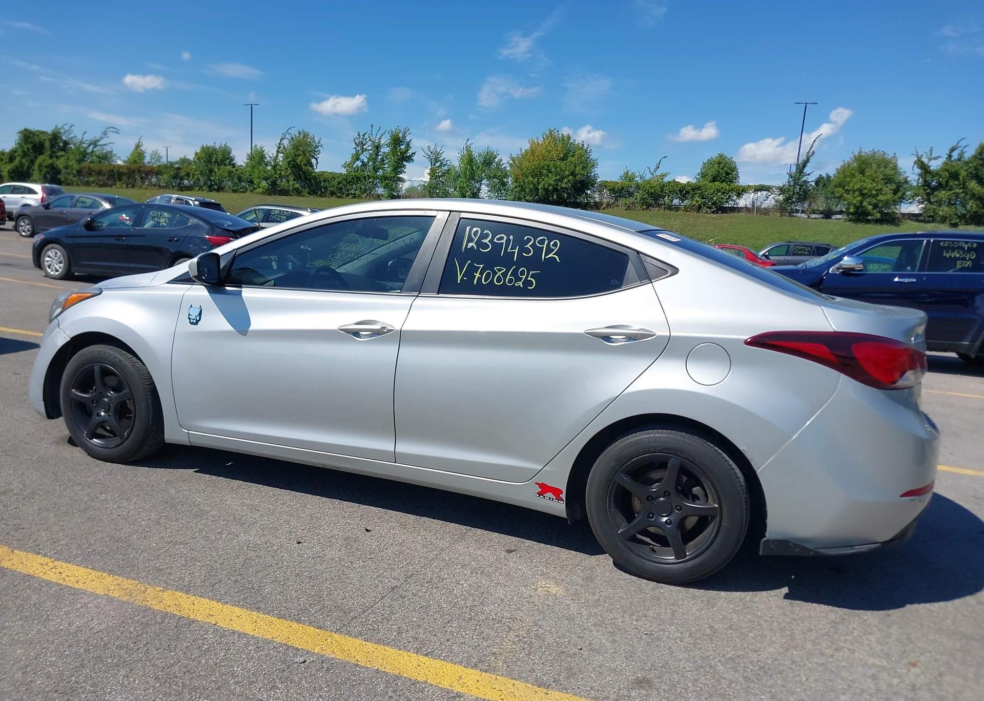 2016 HYUNDAI ELANTRA