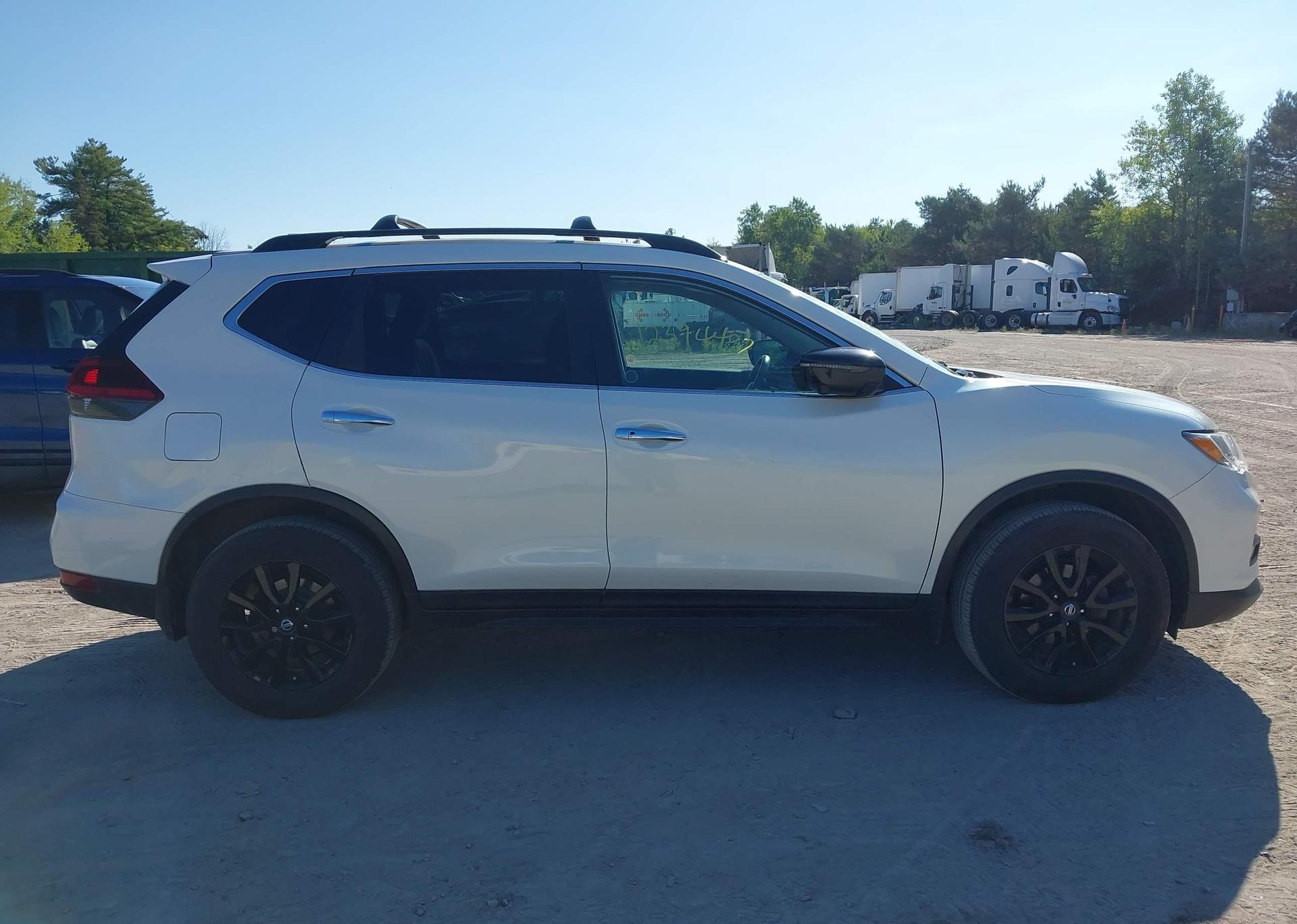 2018 NISSAN ROGUE SV